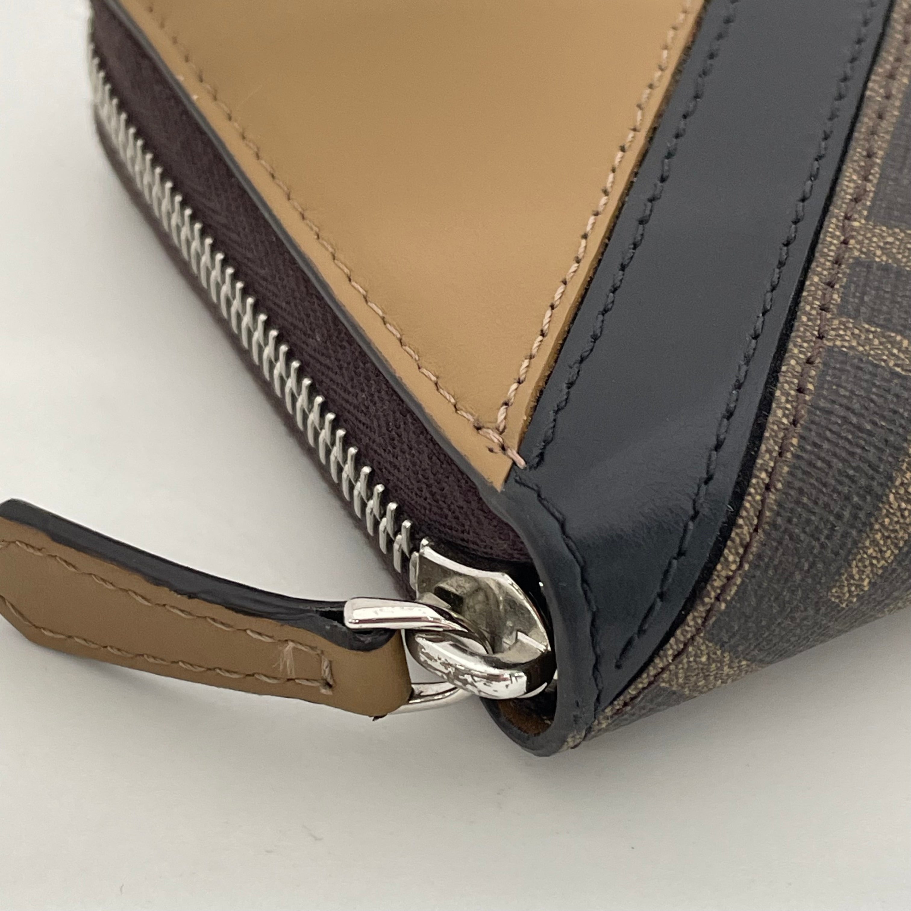 FENDI_(フェンディ)_ジップアラウンド長財布_ 7M0210 AJF8 _中古品