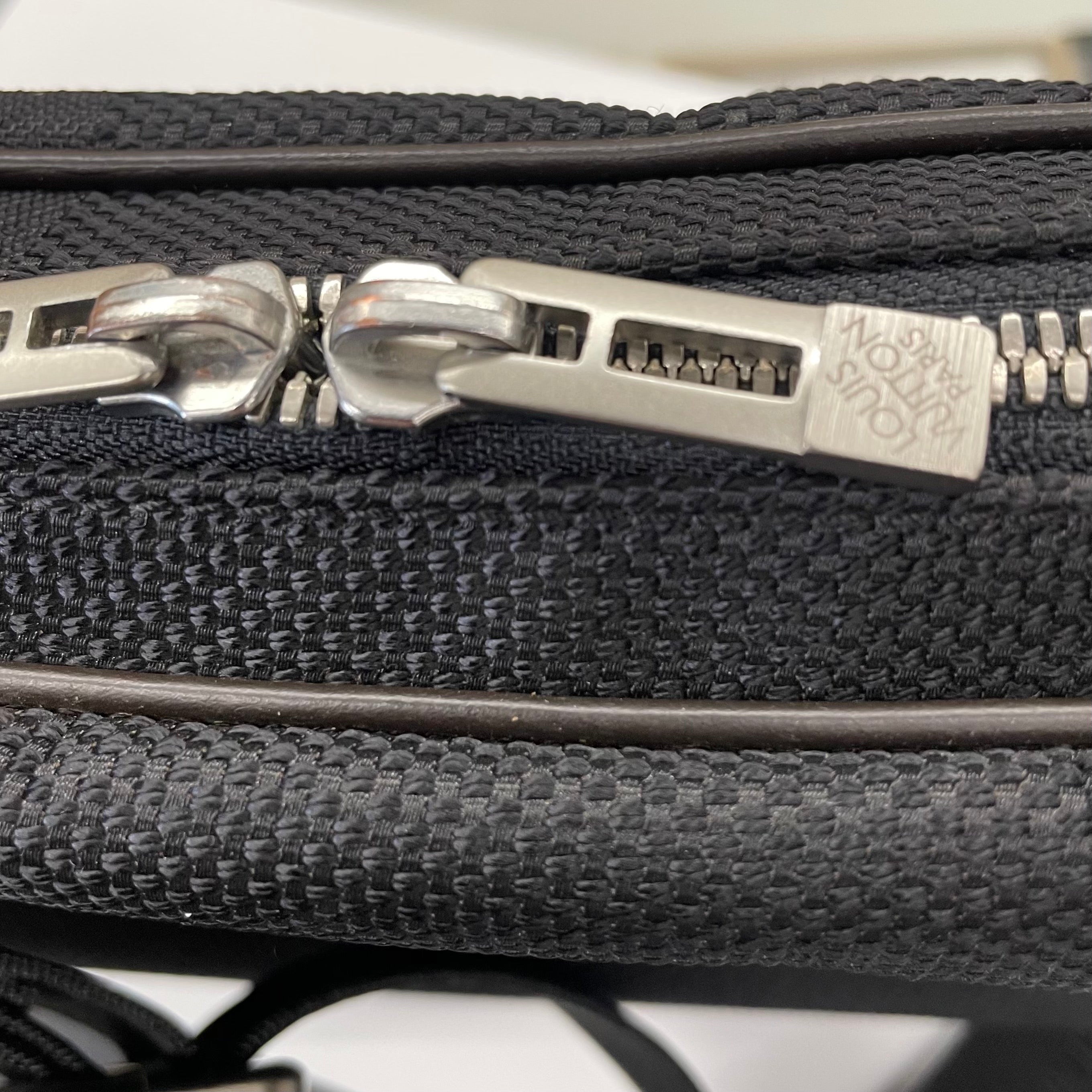 LOUIS VUITTON _(ルイヴィトン)_ダミエ ジェアン _アクロバット _M93620 _メンズボディバッグ_中古品