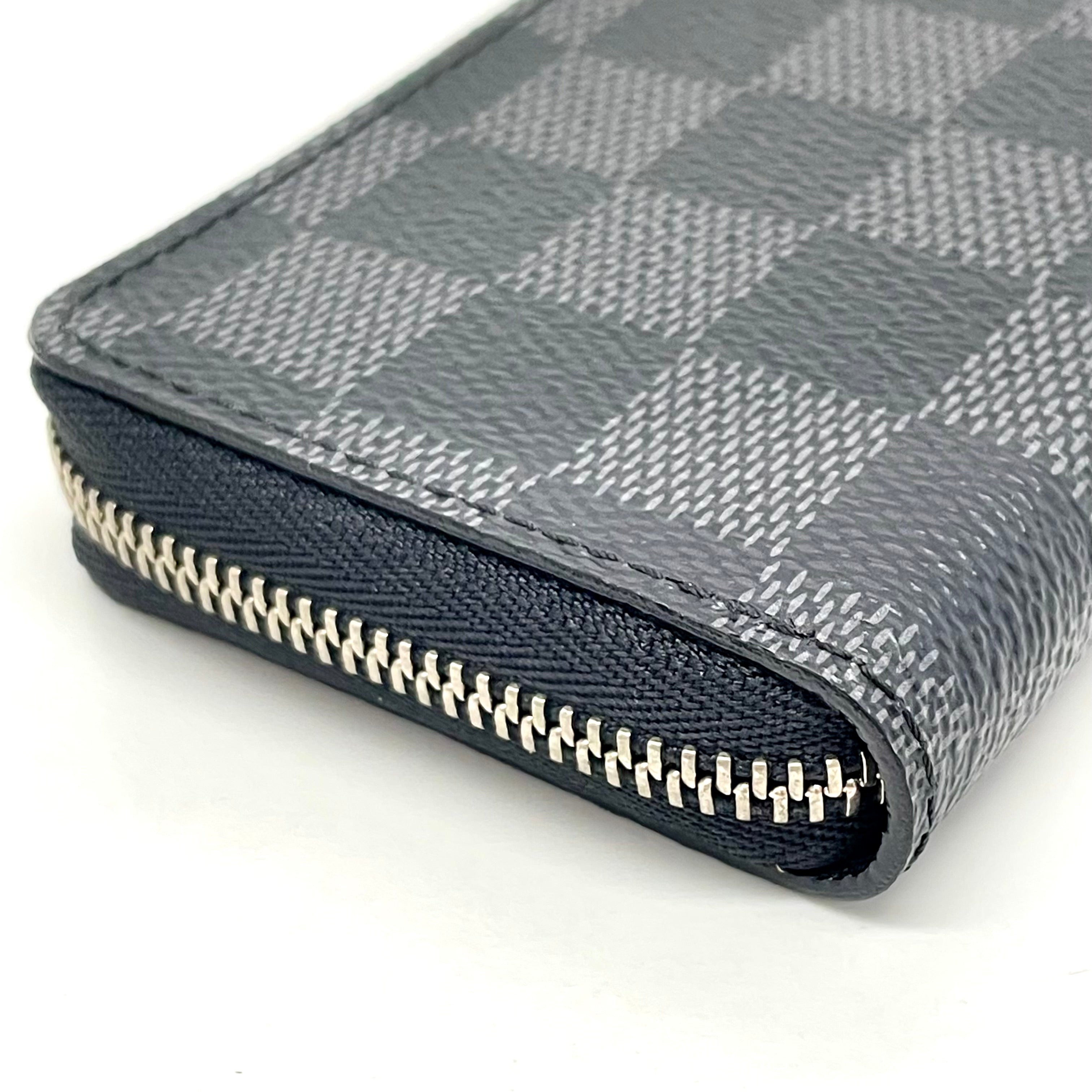 LOUIS VUITTON_(ルイヴィトン)_ダミエ グラフィット _ジッピー コインパース_ N63076 _中古品