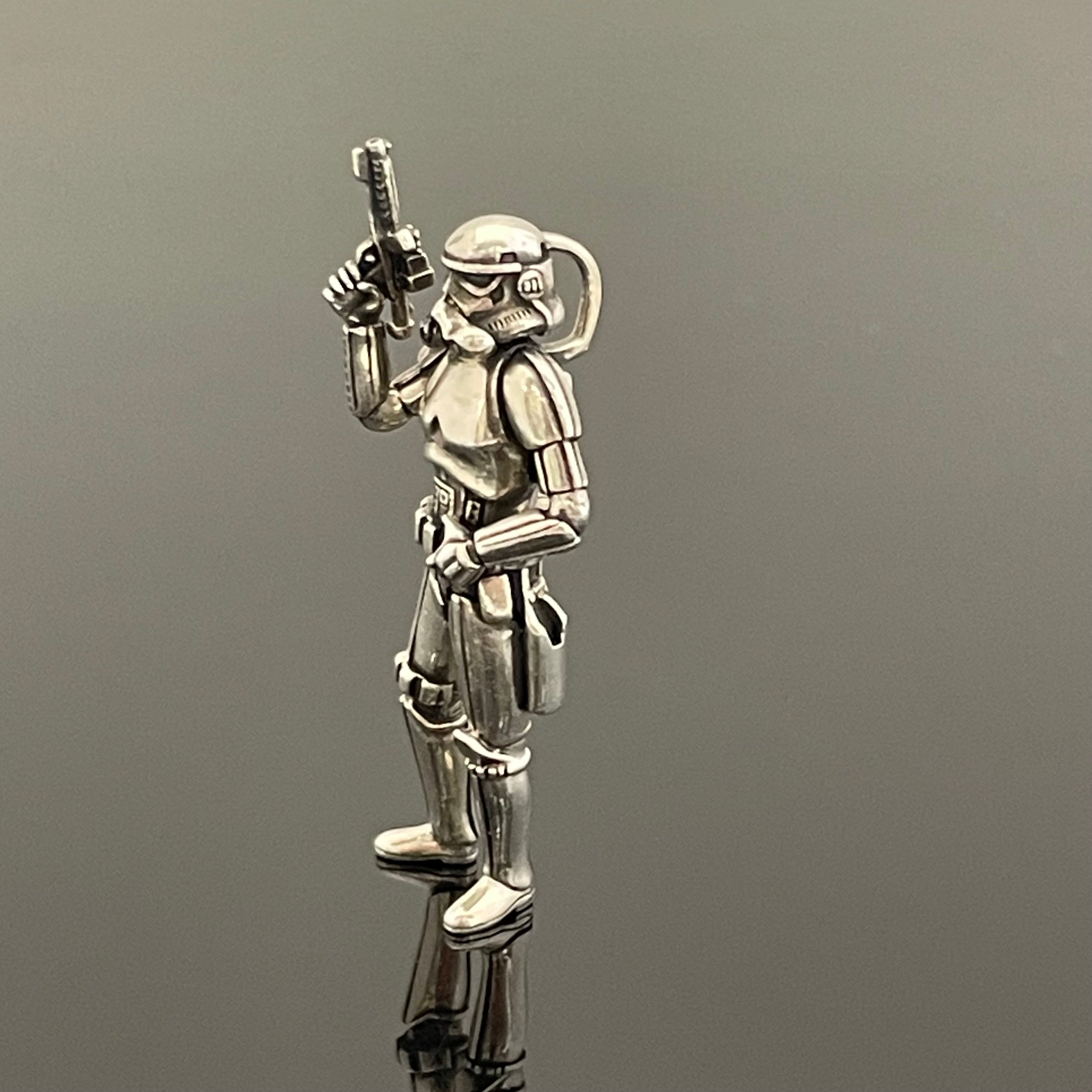 JUSTIN DAVIS _(ジャスティン デイビス)_STAR WARS_ジュエリーコレクション _ストームトルーパー_ペンダントトップ_中古品