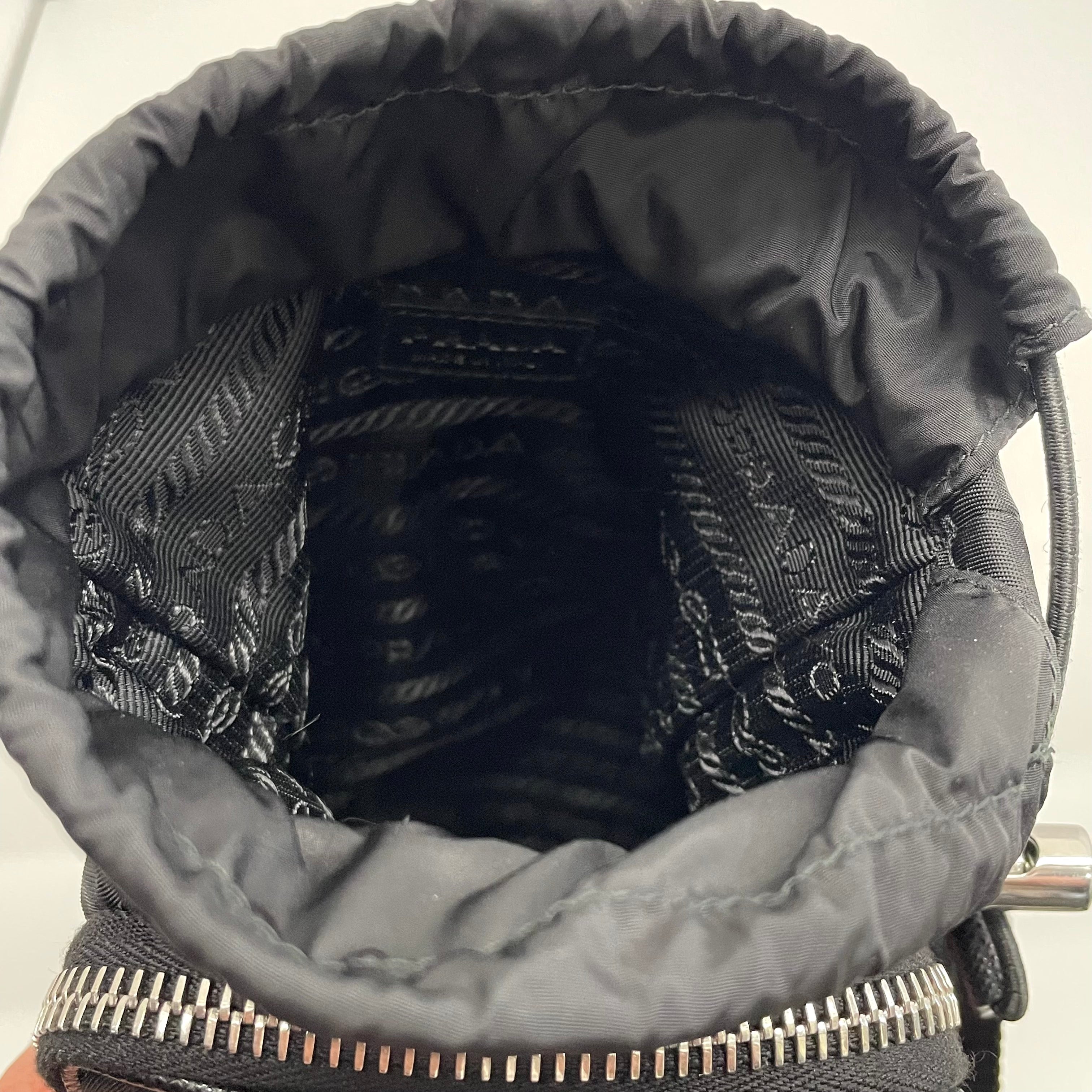 PRADA_(プラダ)_Re-Nylon _スマートフォンケース_2ZH155 _中古品