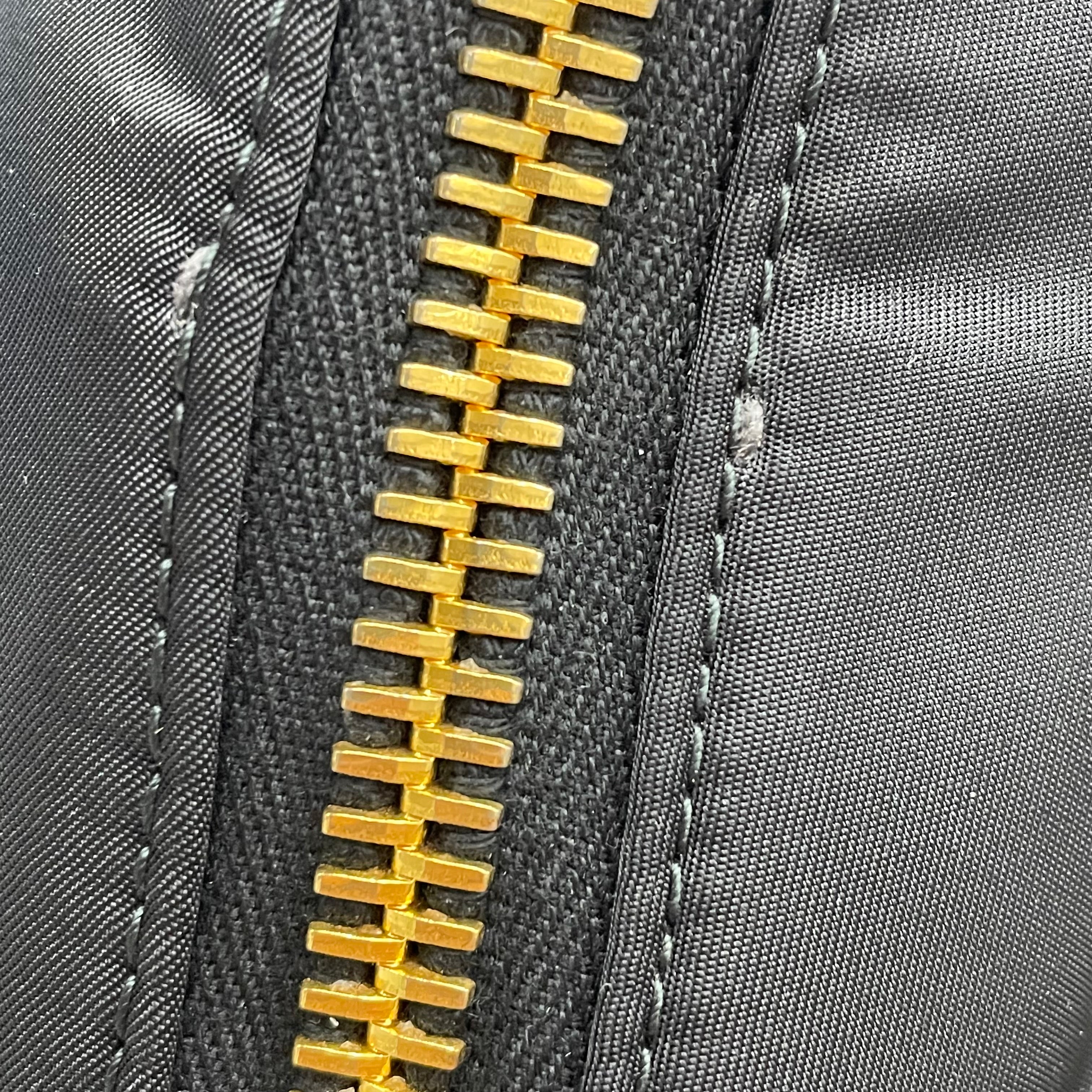 PRADA_(プラダ)_ナイロンxサフィアーノレザー_ハンドバッグ_ BL847B(黒)_中古品