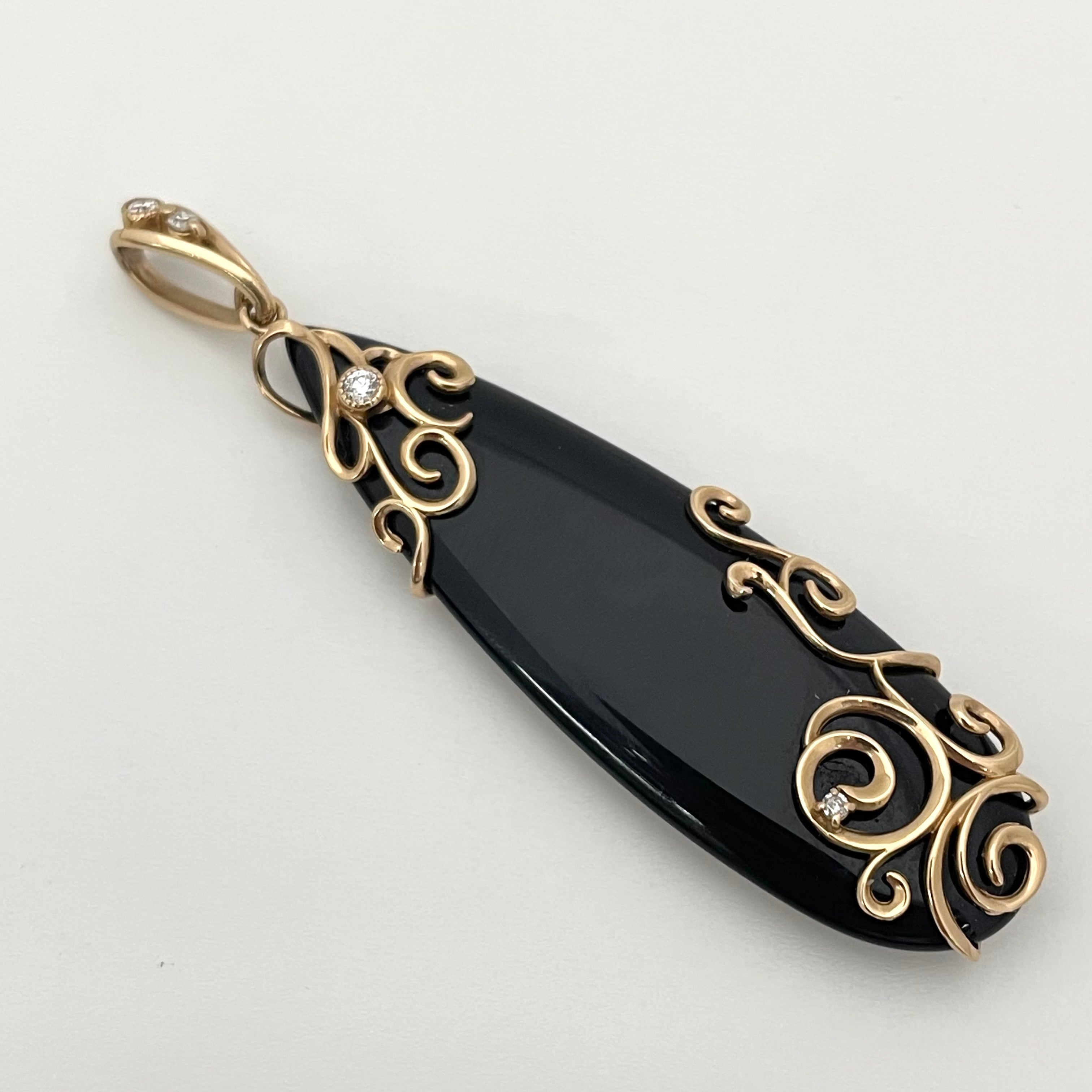【送料無料】_ ノンブランド _K18オニキス _ペンダントトップ _29.77ct/FD0.08ct/10.2g_ 中古品
