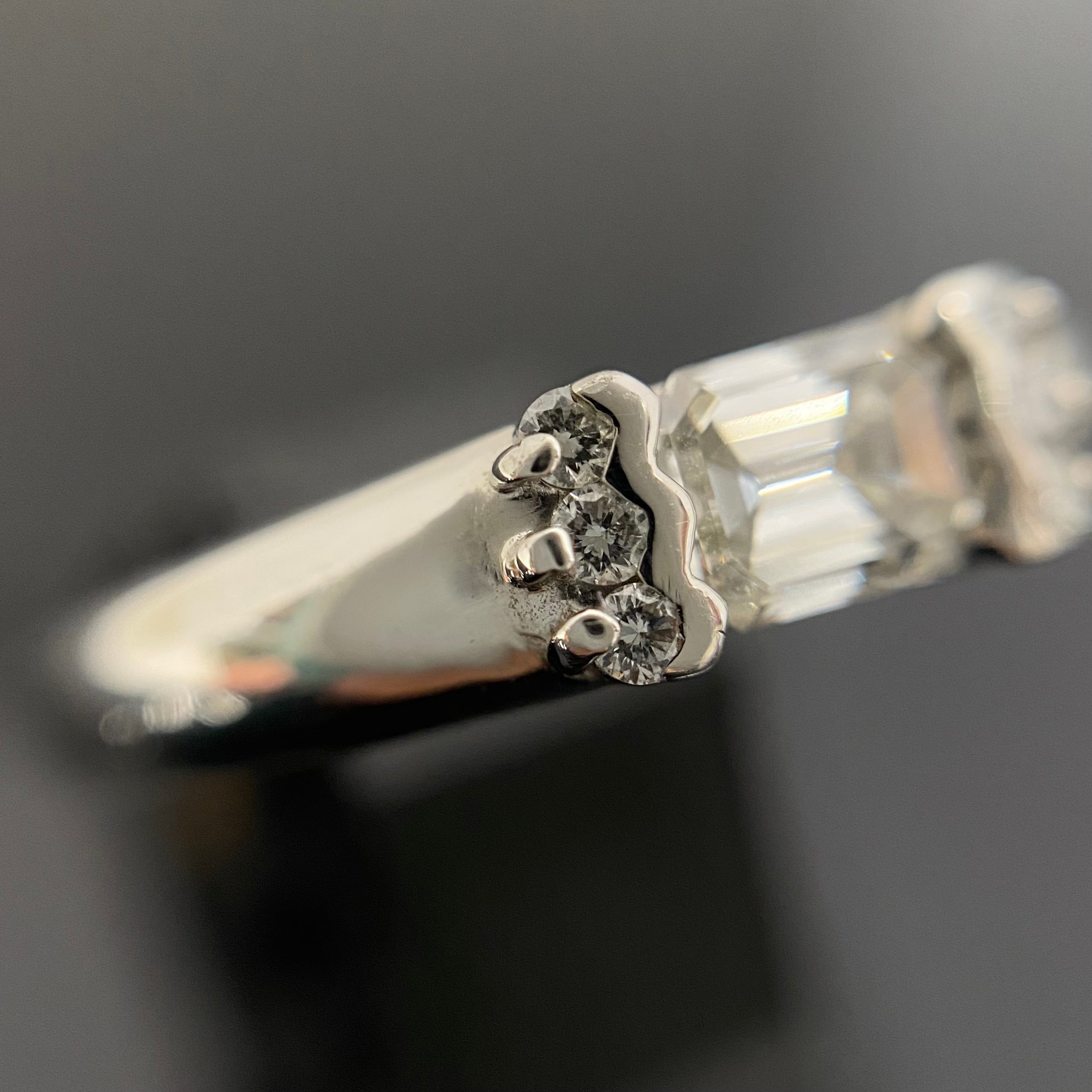 【送料無料】_ ノンブランド _Pt900ダイヤモンドリング _D0.468ct/FD0.06ct_ #13号/7.9g _中古品