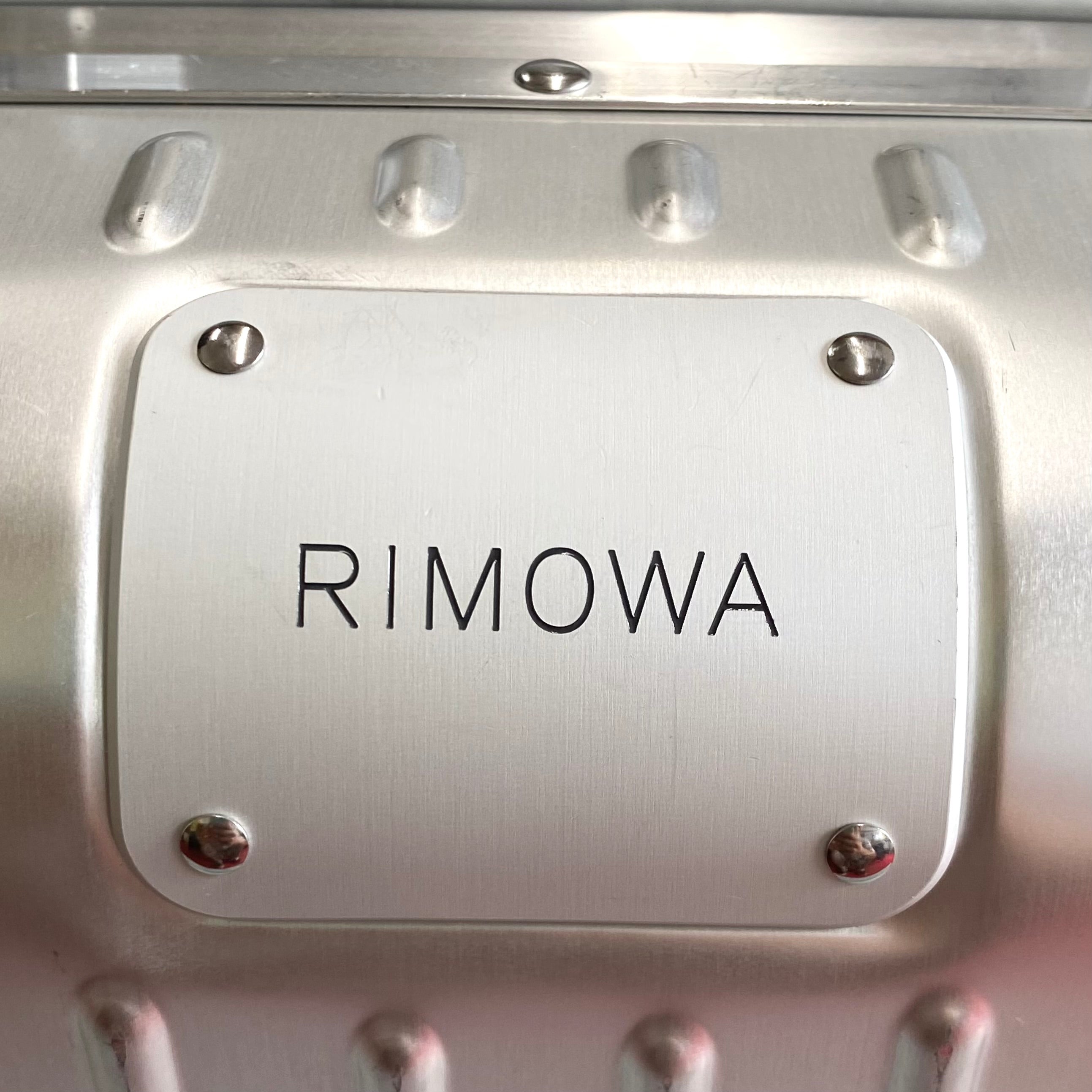 【送料無料】_RIMOWA_(リモワ)_ORIGINAL キャビン S_92552004 アルミニウム_シルバー 31L 4輪 スーツケース_中古品