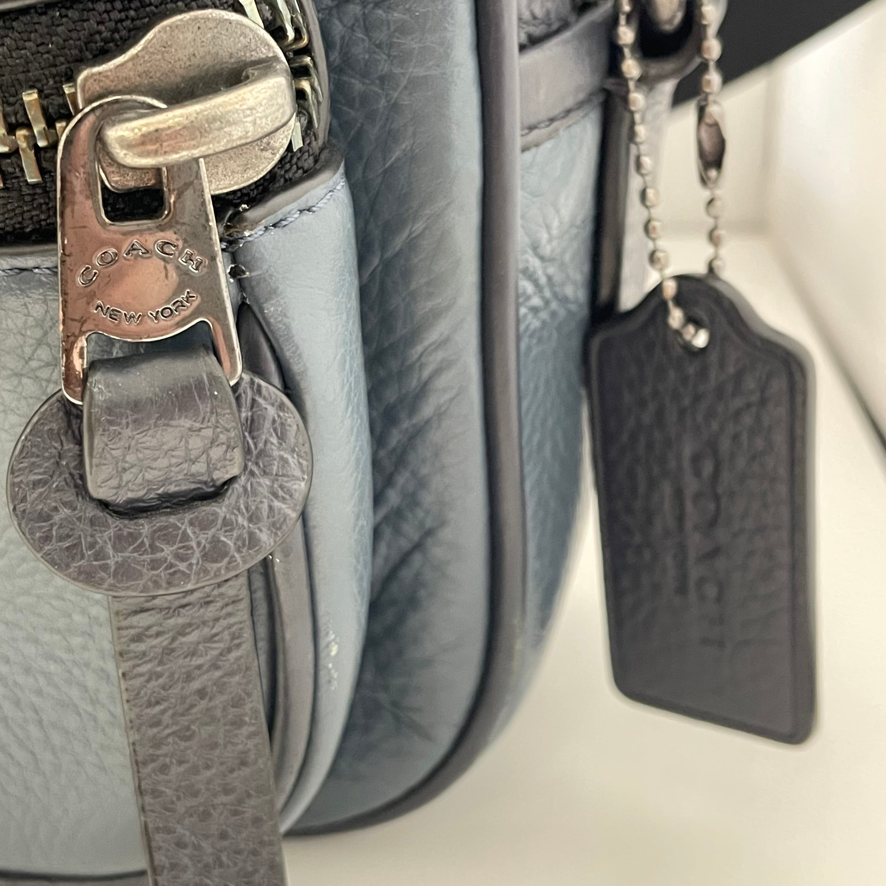 【送料無料】_ COACH_(コーチ)_レザー ショルダー _スモール カメラバッグ _C6584 _中古品