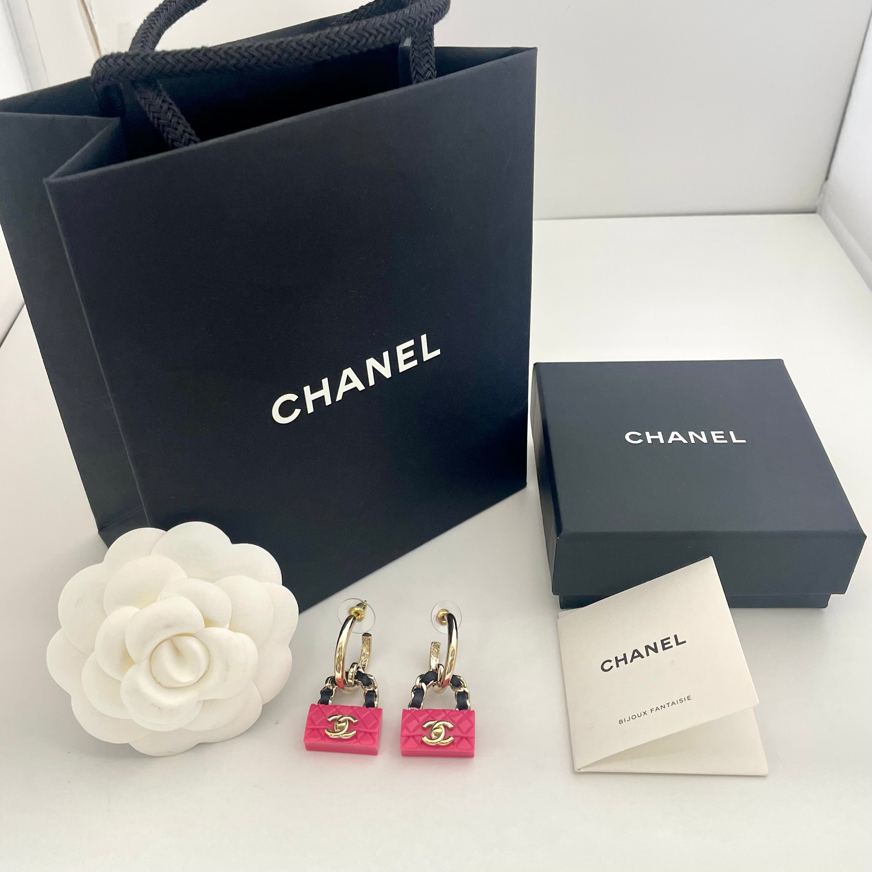 【送料無料】_ CHANEL_(シャネル)_B23C _ココマーク マトラッセ _バッグモチーフ ピアス _中古品