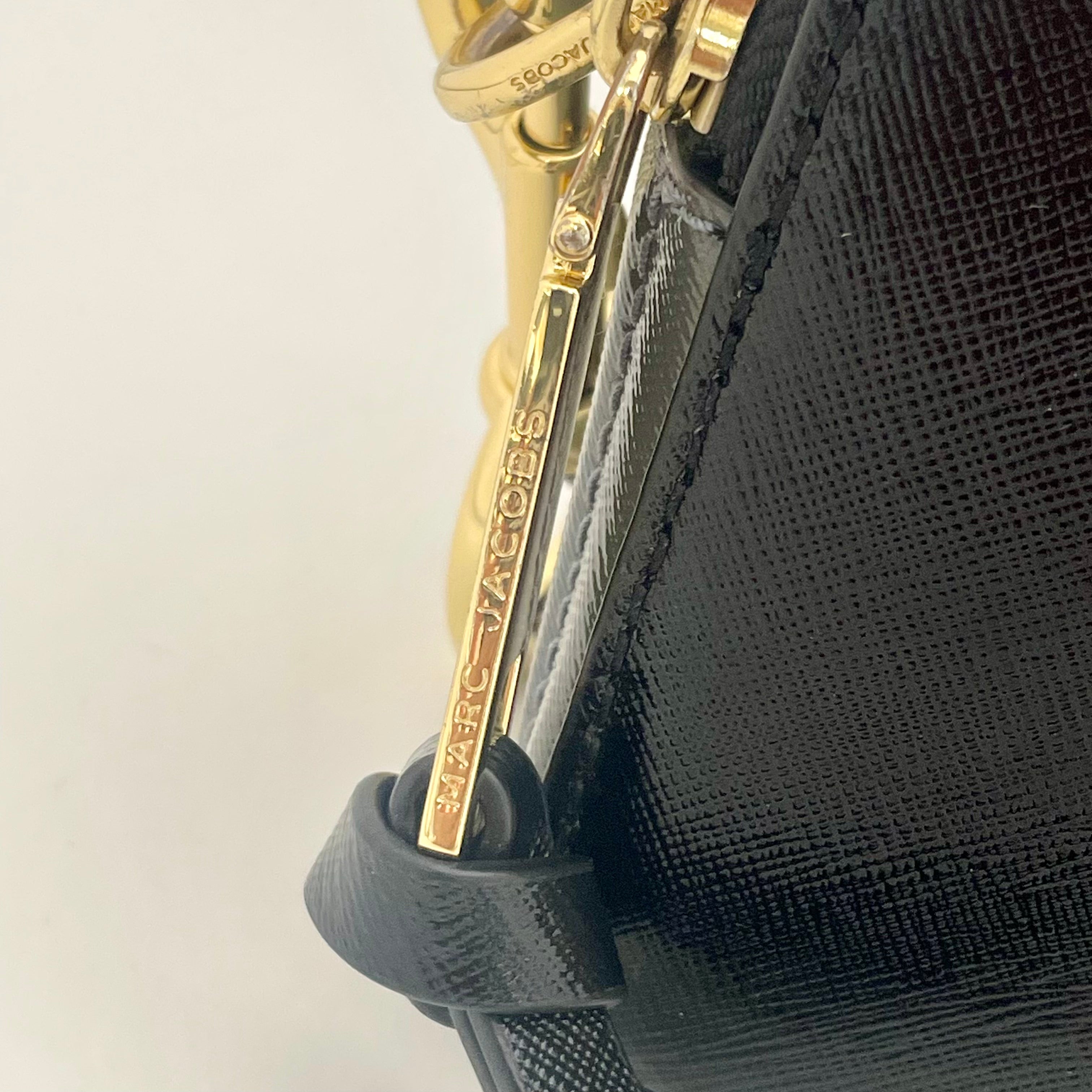 【送料無料】_ MARC JACOBS_(マークジェイコブス)_ショルダーバッグ_ M0014146 002_ スナップショット_中古品