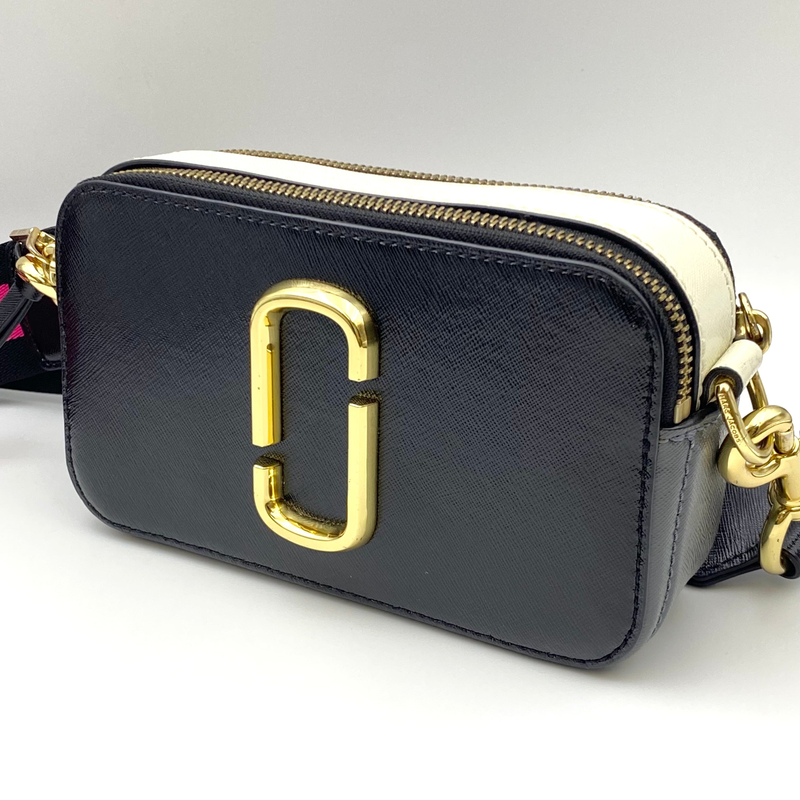 【送料無料】_ MARC JACOBS_(マークジェイコブス)_ショルダーバッグ_ M0014146 002_ スナップショット_中古品