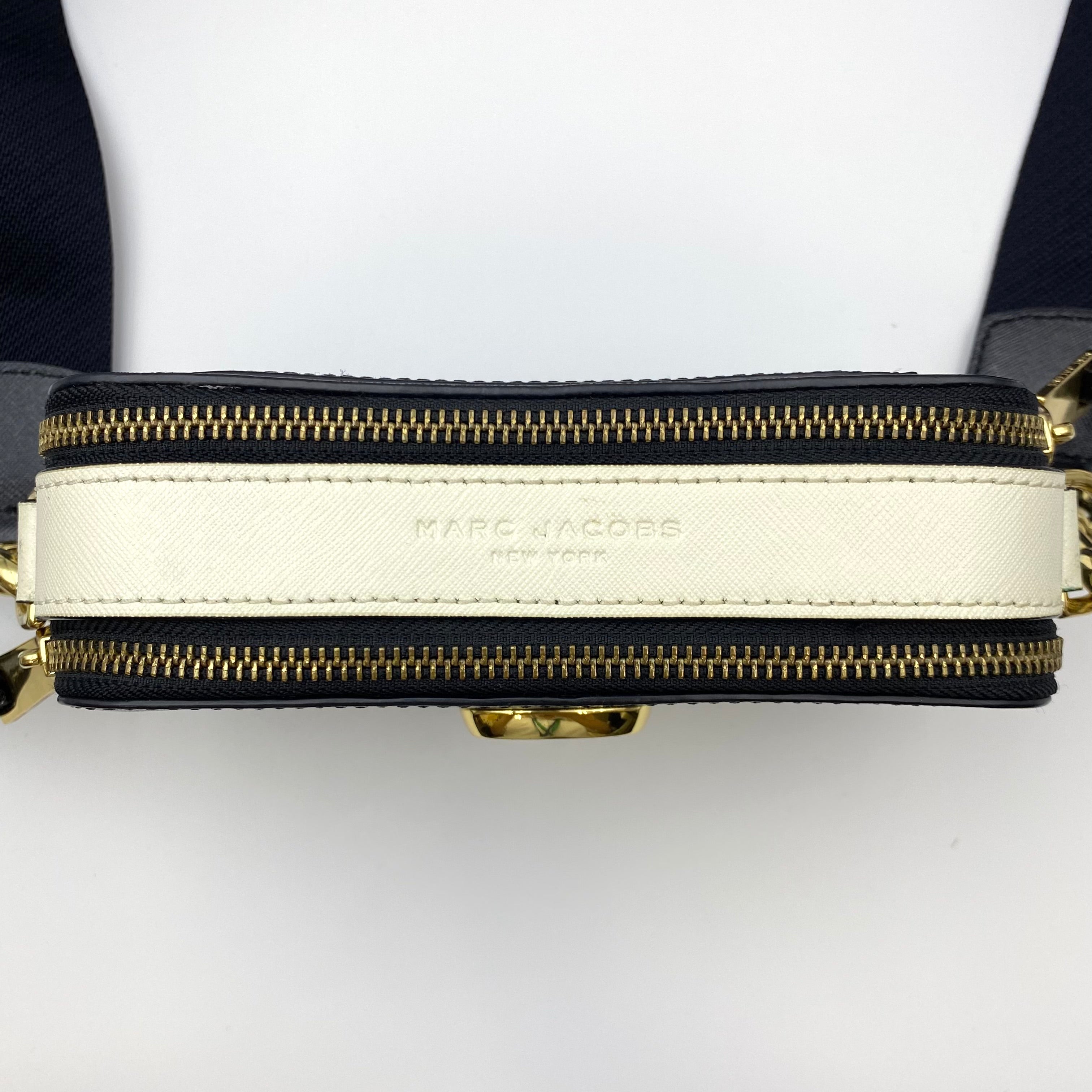 【送料無料】_ MARC JACOBS_(マークジェイコブス)_ショルダーバッグ_ M0014146 002_ スナップショット_中古品