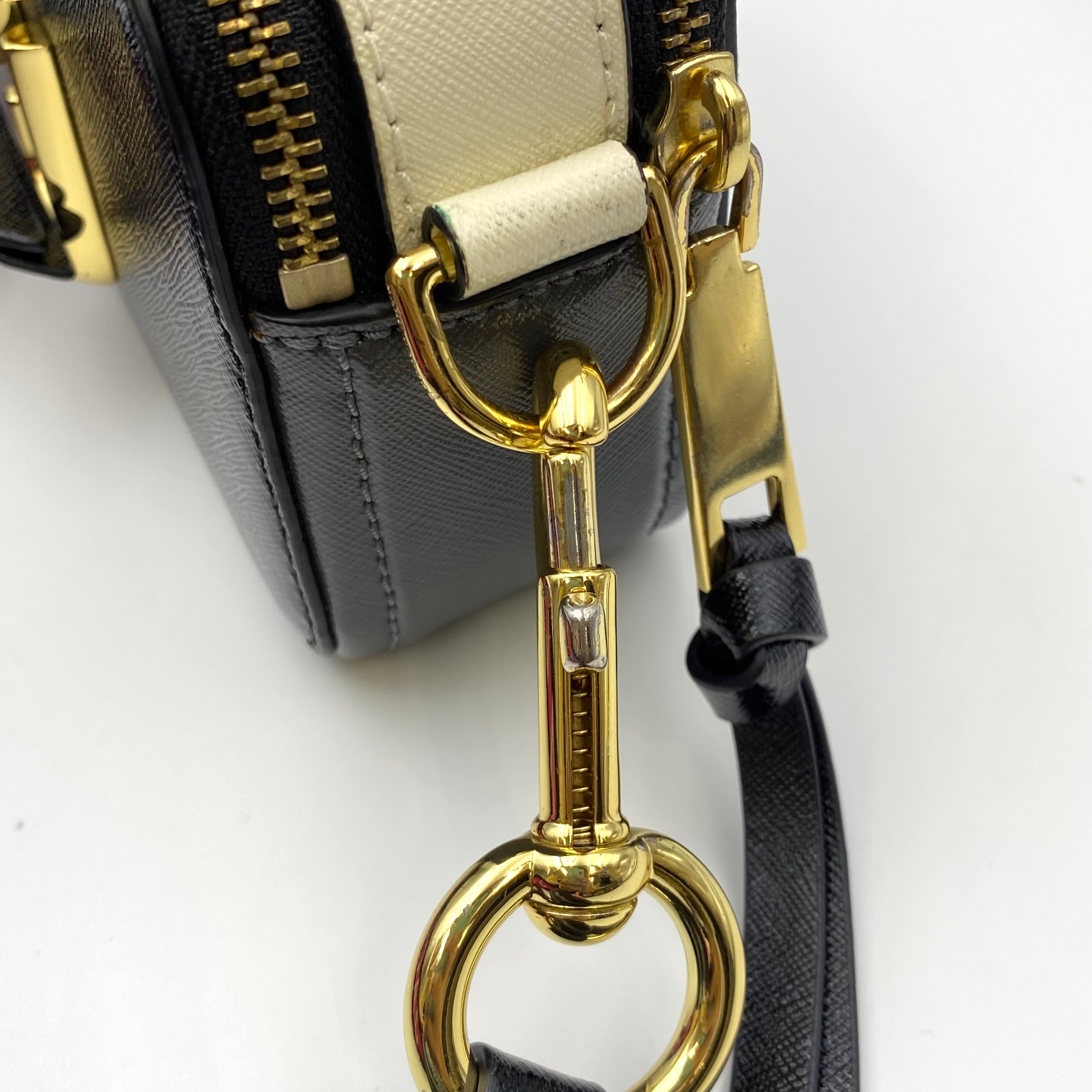 【送料無料】_ MARC JACOBS_(マークジェイコブス)_ショルダーバッグ_ M0014146 002_ スナップショット_中古品