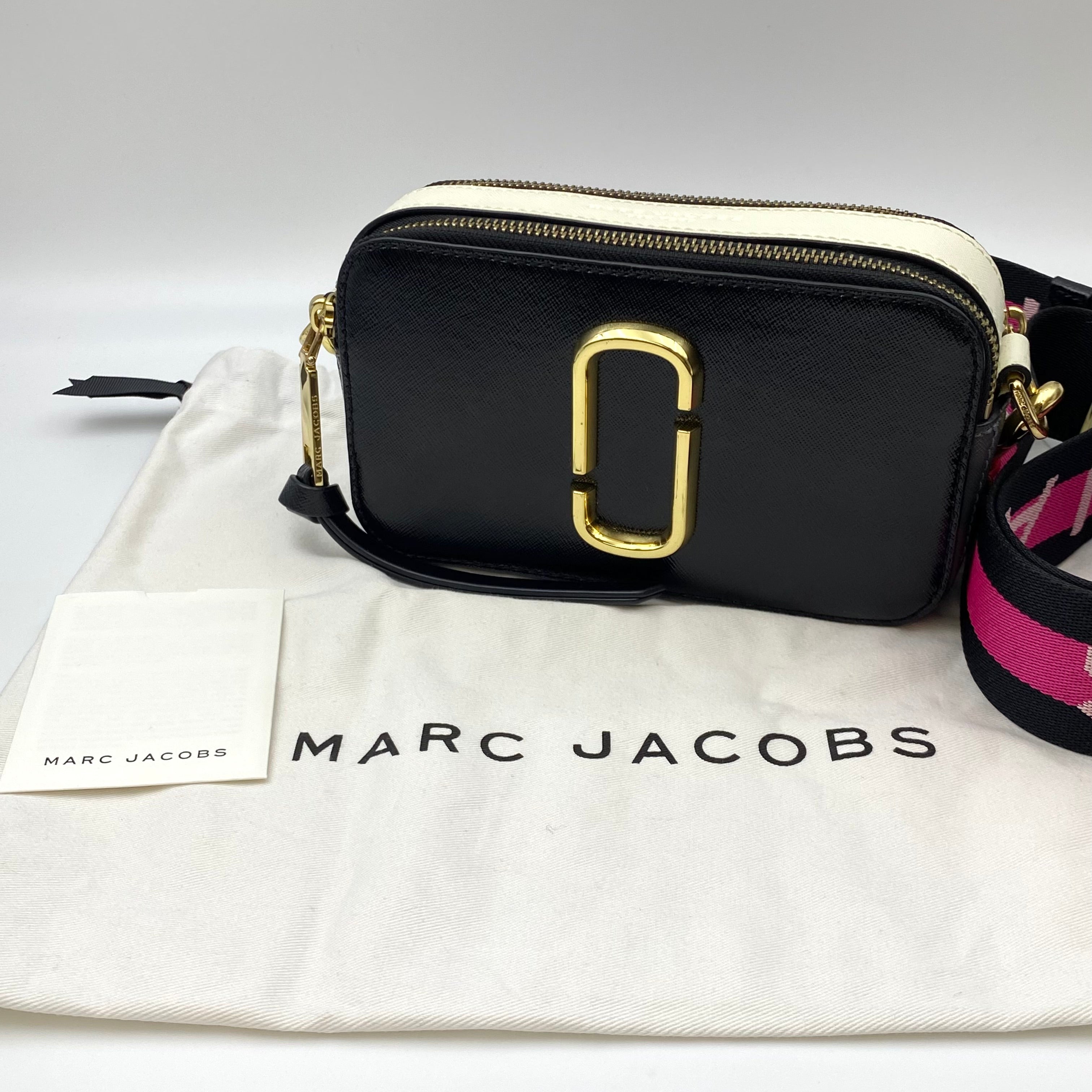 【送料無料】_ MARC JACOBS_(マークジェイコブス)_ショルダーバッグ_ M0014146 002_ スナップショット_中古品