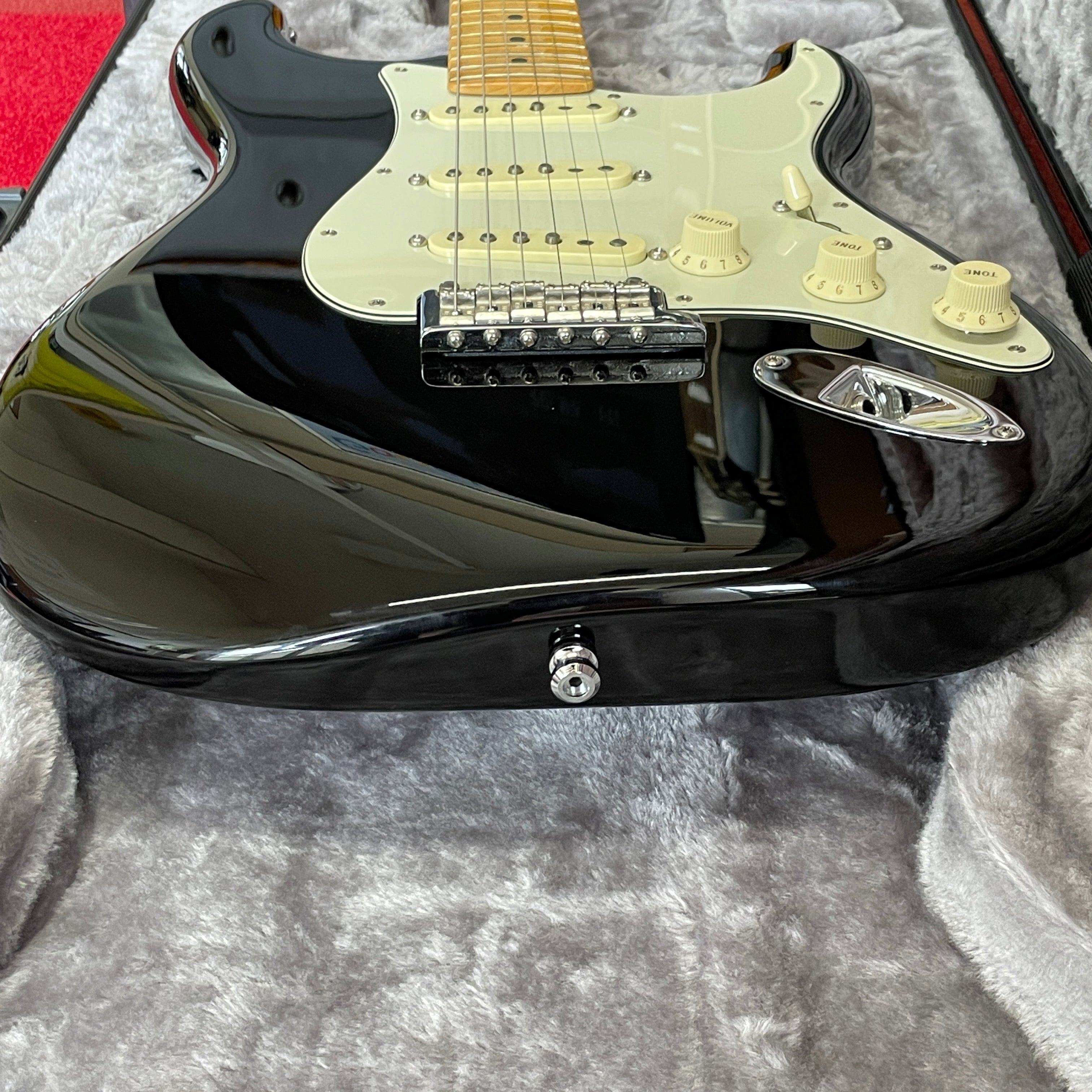 Fender USA_(フェンダーUSA) _アメリカンプロフェッショナルⅡ_ストラトキャスター _中古品