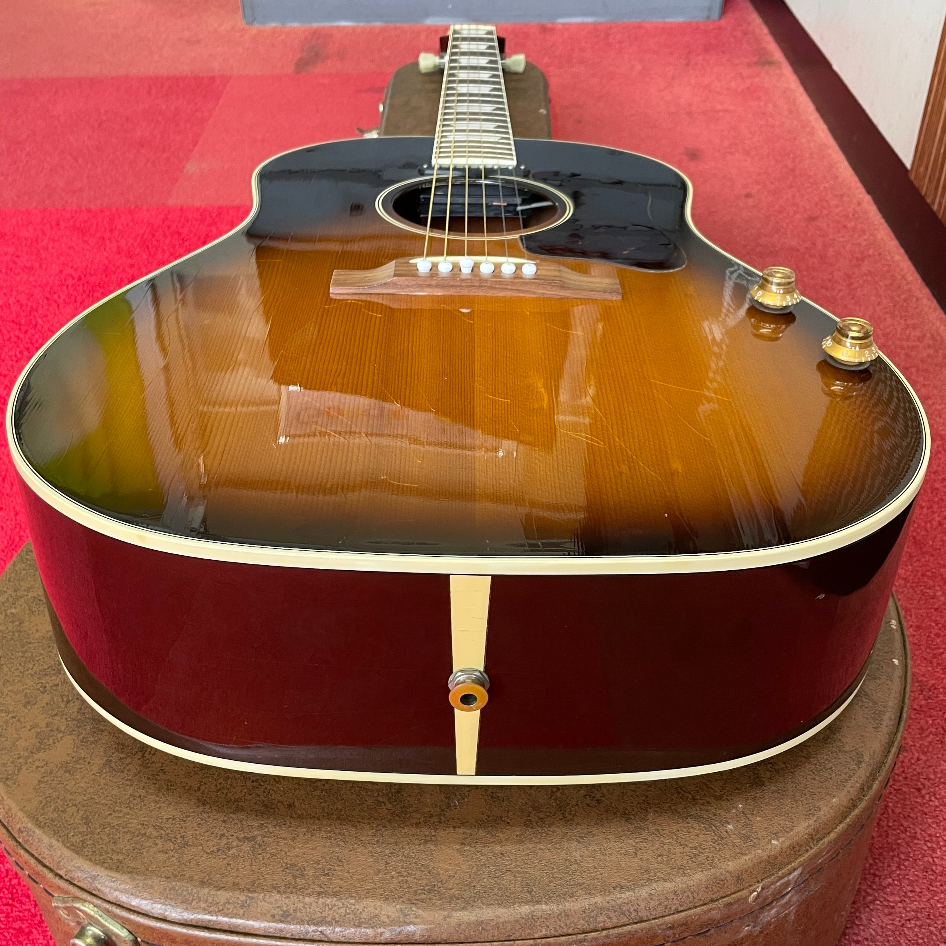 【送料無料】_ Gibson_(ギブソン)_Jー160E 1996年製_中古品