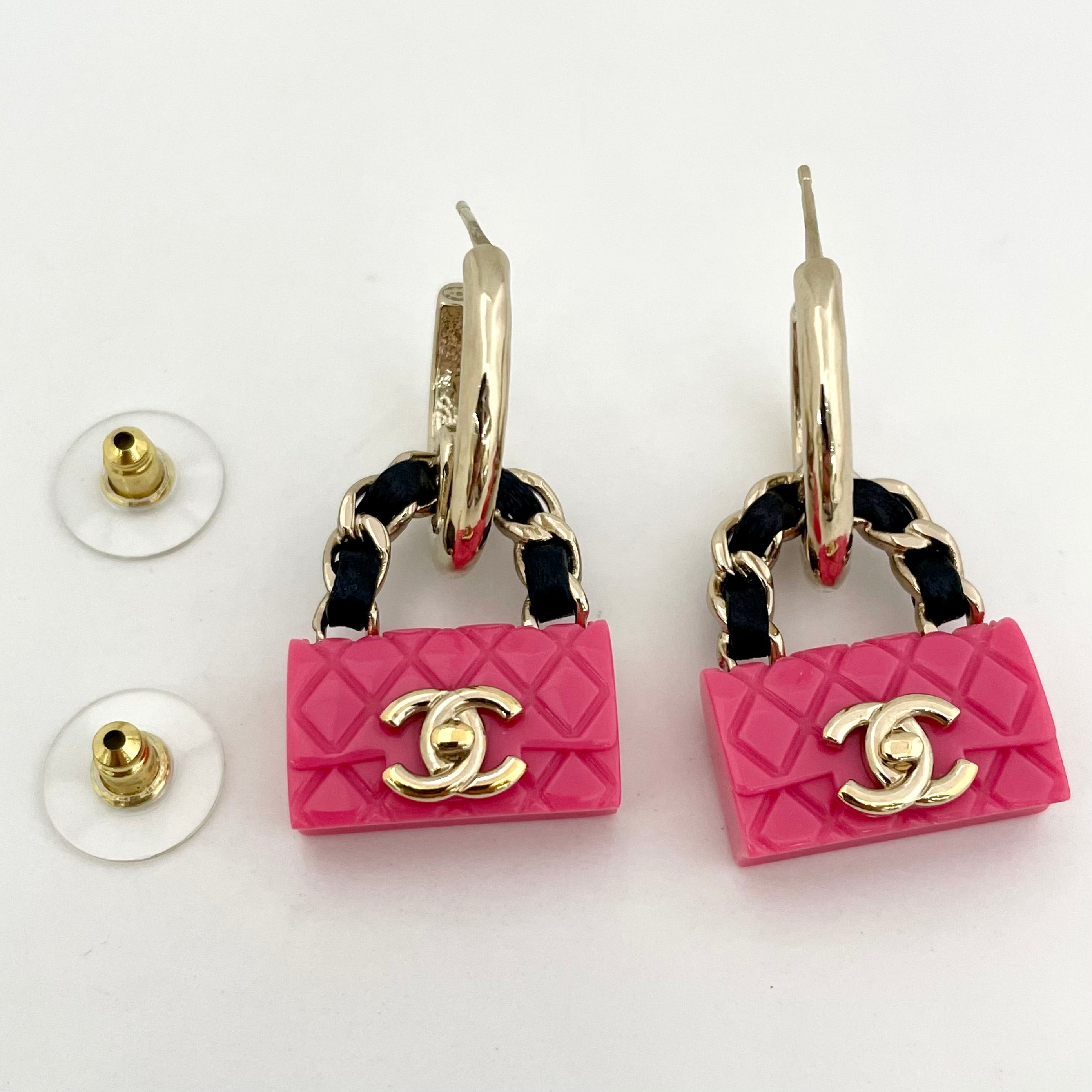 【送料無料】_ CHANEL_(シャネル)_B23C _ココマーク マトラッセ _バッグモチーフ ピアス _中古品