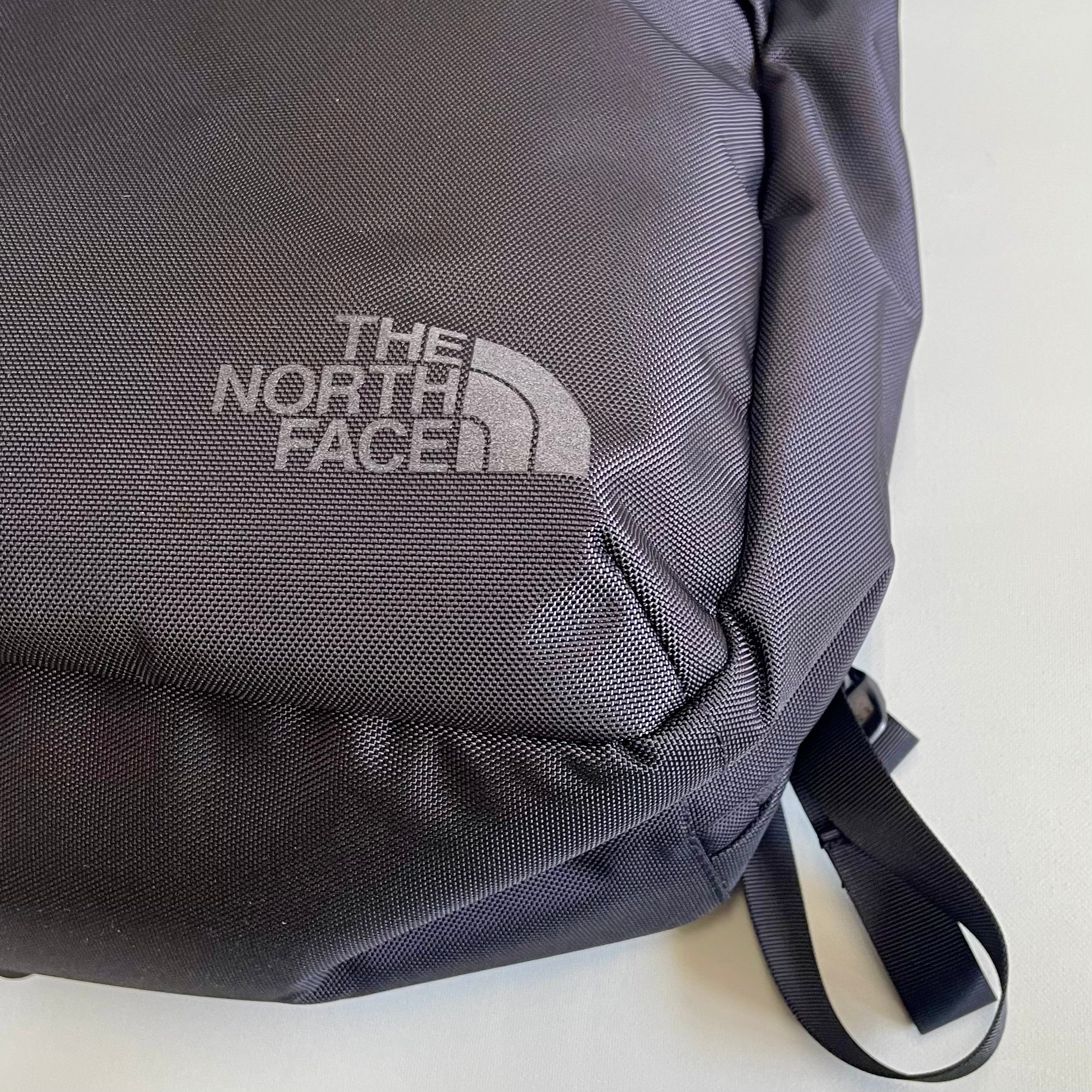 【送料無料】_ THE NORTH FACE _(ザ・ノース・フェイス)_シャトルデイバック_ NM82329_ 中古品