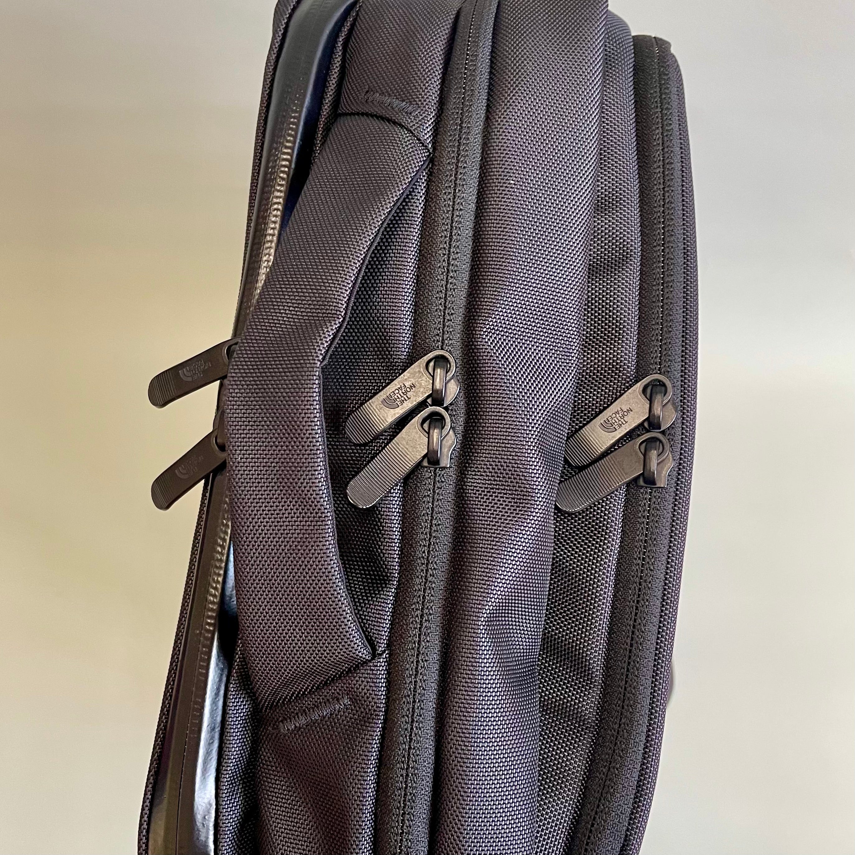 【送料無料】_ THE NORTH FACE _(ザ・ノース・フェイス)_シャトルデイバック_ NM82329_ 中古品
