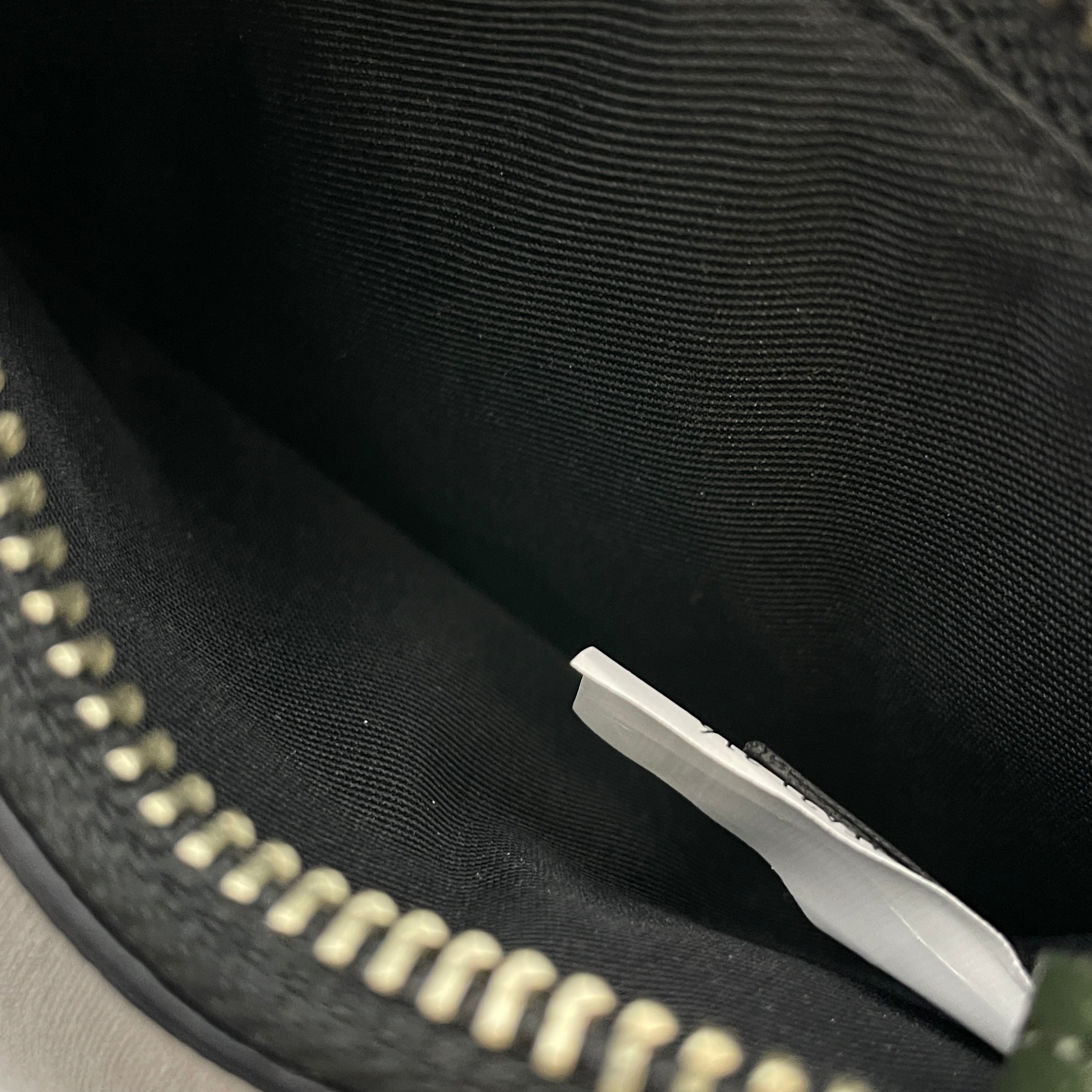 【送料無料】_ MARC JACOBS_( マークジェイコブス )_【PEANUTS×MARC JACOBS】_スヌーピーコラボ コイン&カードケース_ 中古品