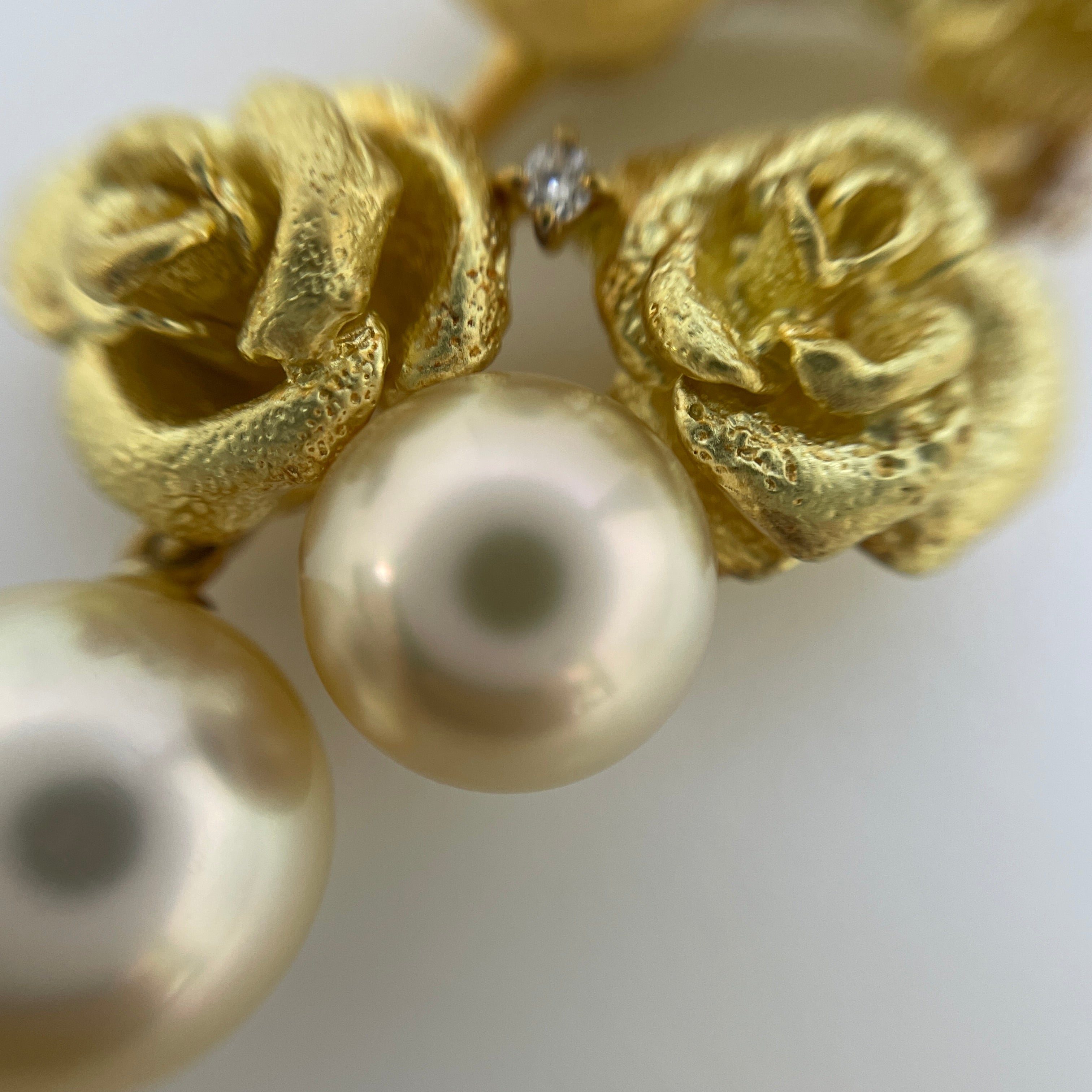 【送料無料】_ノンブランド_K18 パール8.7mm 8.9mm 10mm_ダイヤモンド0.04ct 12.2g_バラモチーフ ペンダントトップ_中古品