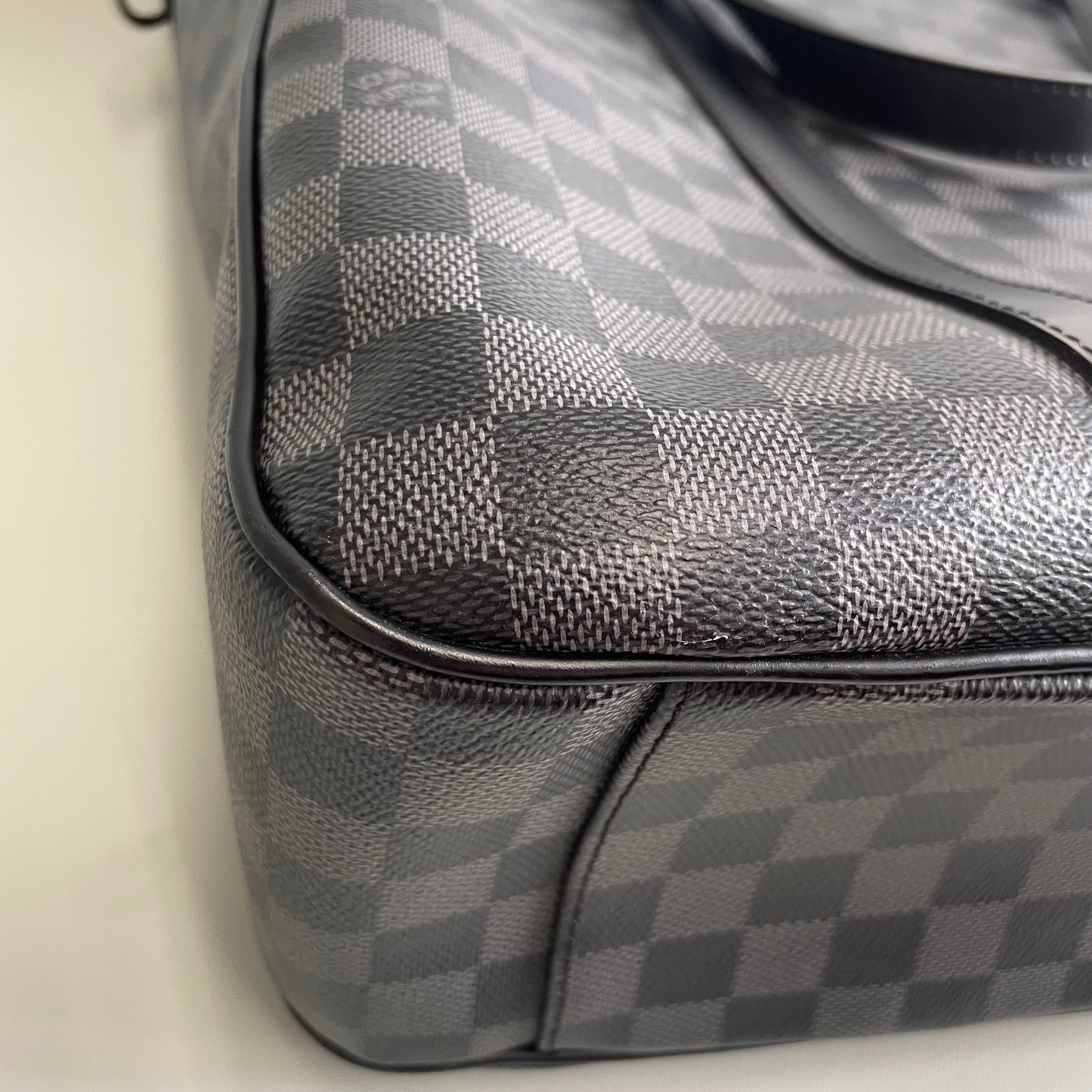 LOUIS VUITTON _(ルイヴィトン) _ダミエグラフィット_ タダオ 本体のみ_(ショルダーベルト無し)_ N51192_ 中古品