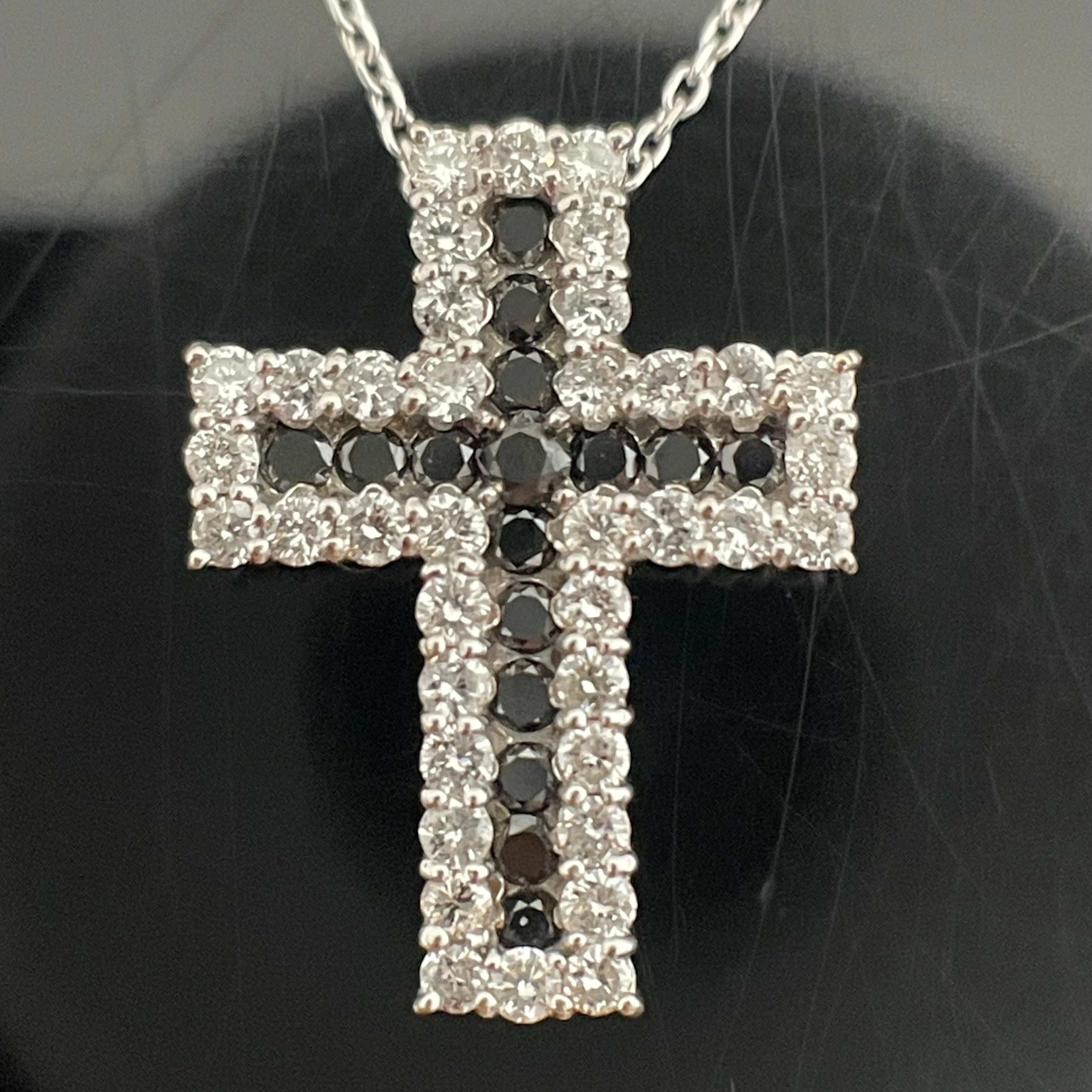 ノンブランド _K18WG _ダイヤモンド _クロスペンダント_ネックレス FD1.0ct/4.4g _中古品