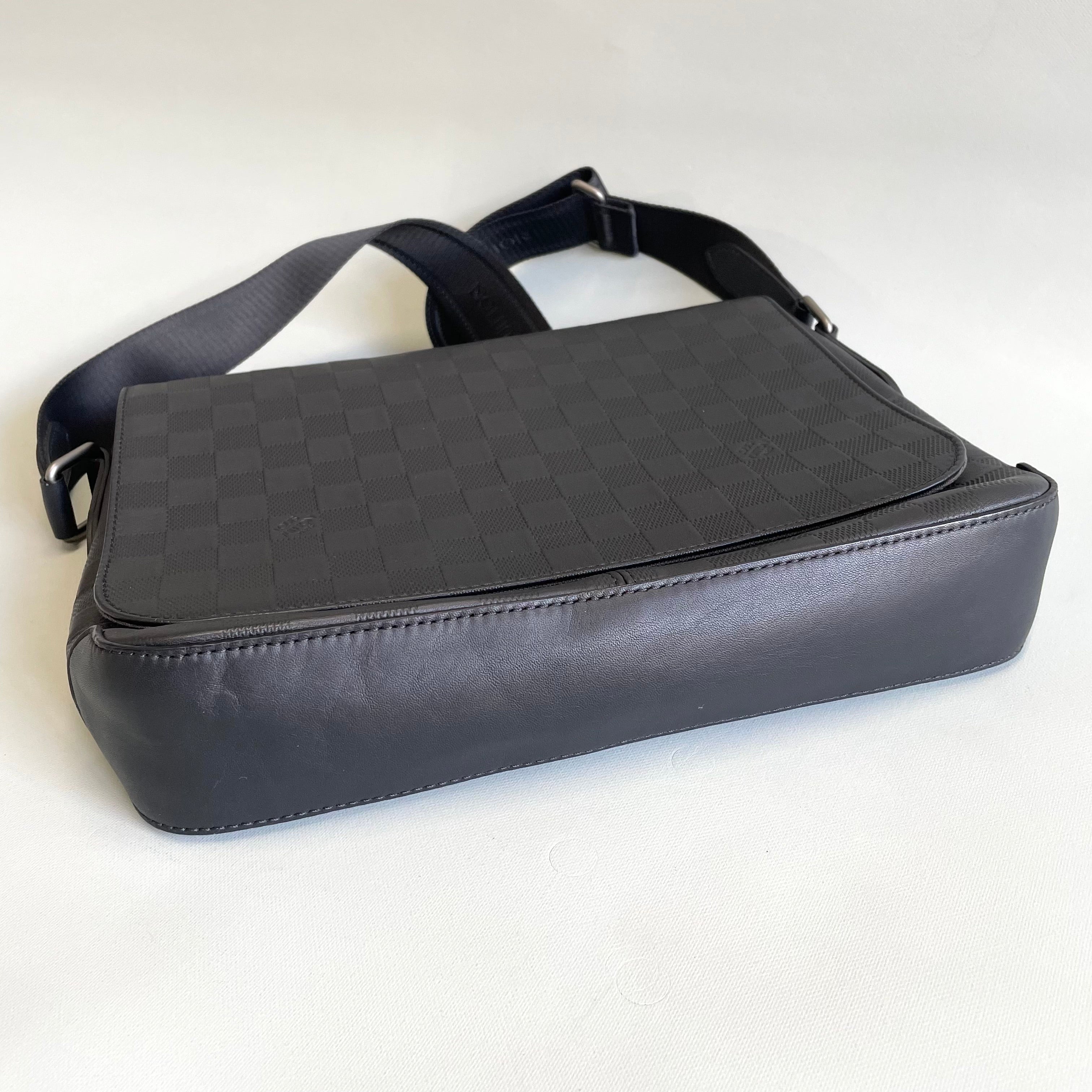 LOUIS VUITTON_(ルイヴィトン)_ダミエ アンフィニ _ディストリクトPM_メンズショルダーバッグ_N41286_中古品