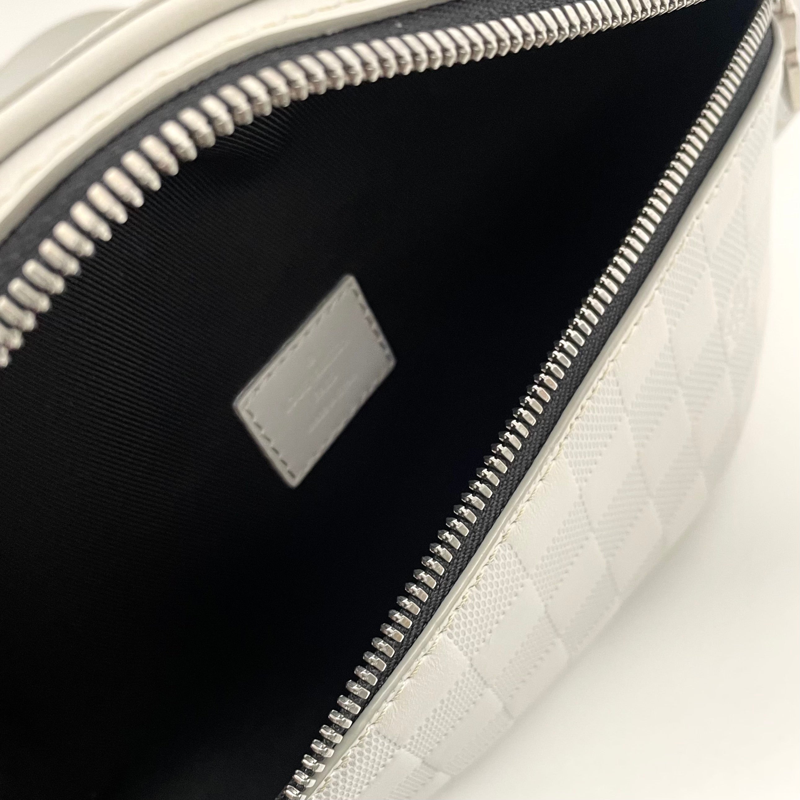 LOUIS VUITTON_(ルイヴィトン)_ダミエ アンフィニ_キャンバス バムバッグ_N40326 _中古品