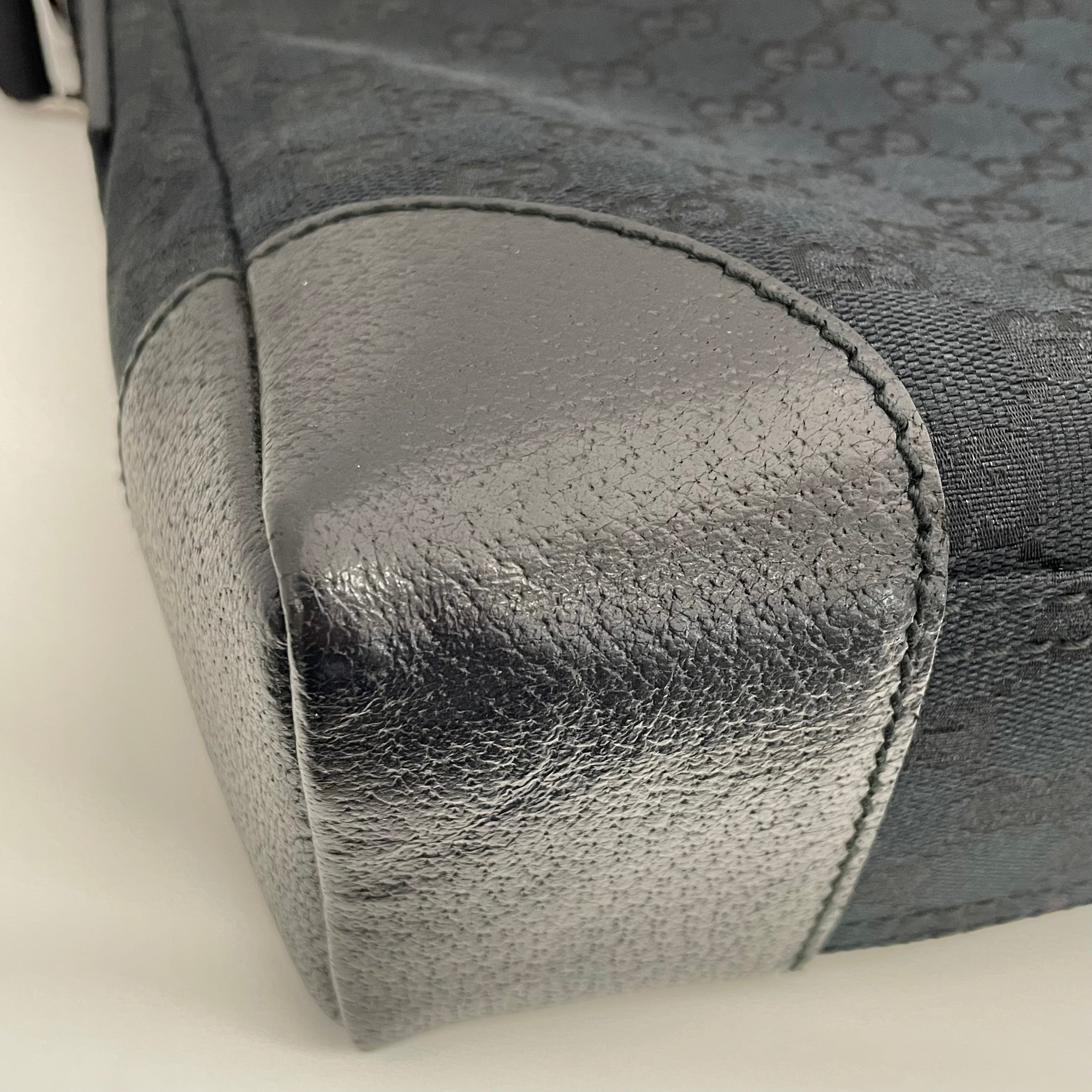 GUCCI_(グッチ)_GGキャンバス_ショルダーバック_114273ブラック_中古品