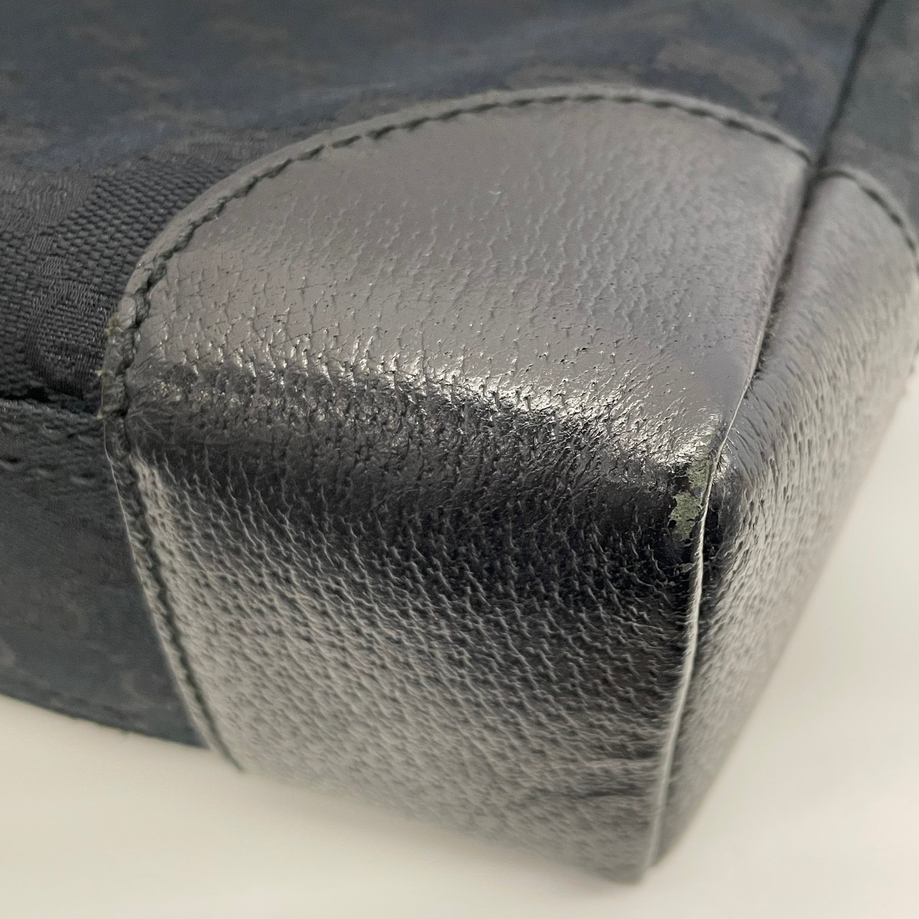 GUCCI_(グッチ)_GGキャンバス_ショルダーバック_114273ブラック_中古品