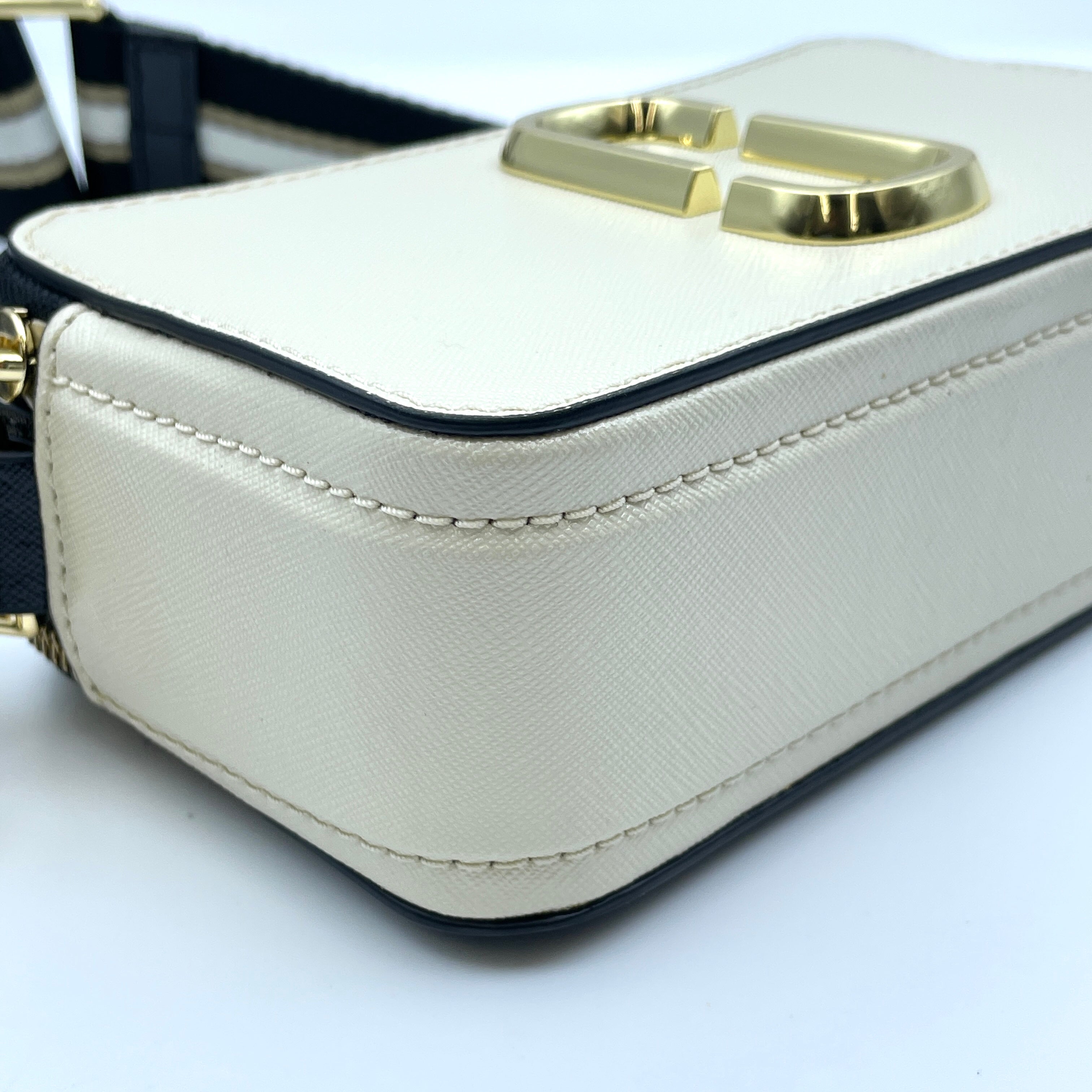 【送料無料】_ MARC JACOBS _(マークジェイコブス)_ザ スナップショット_M0012007 _中古品