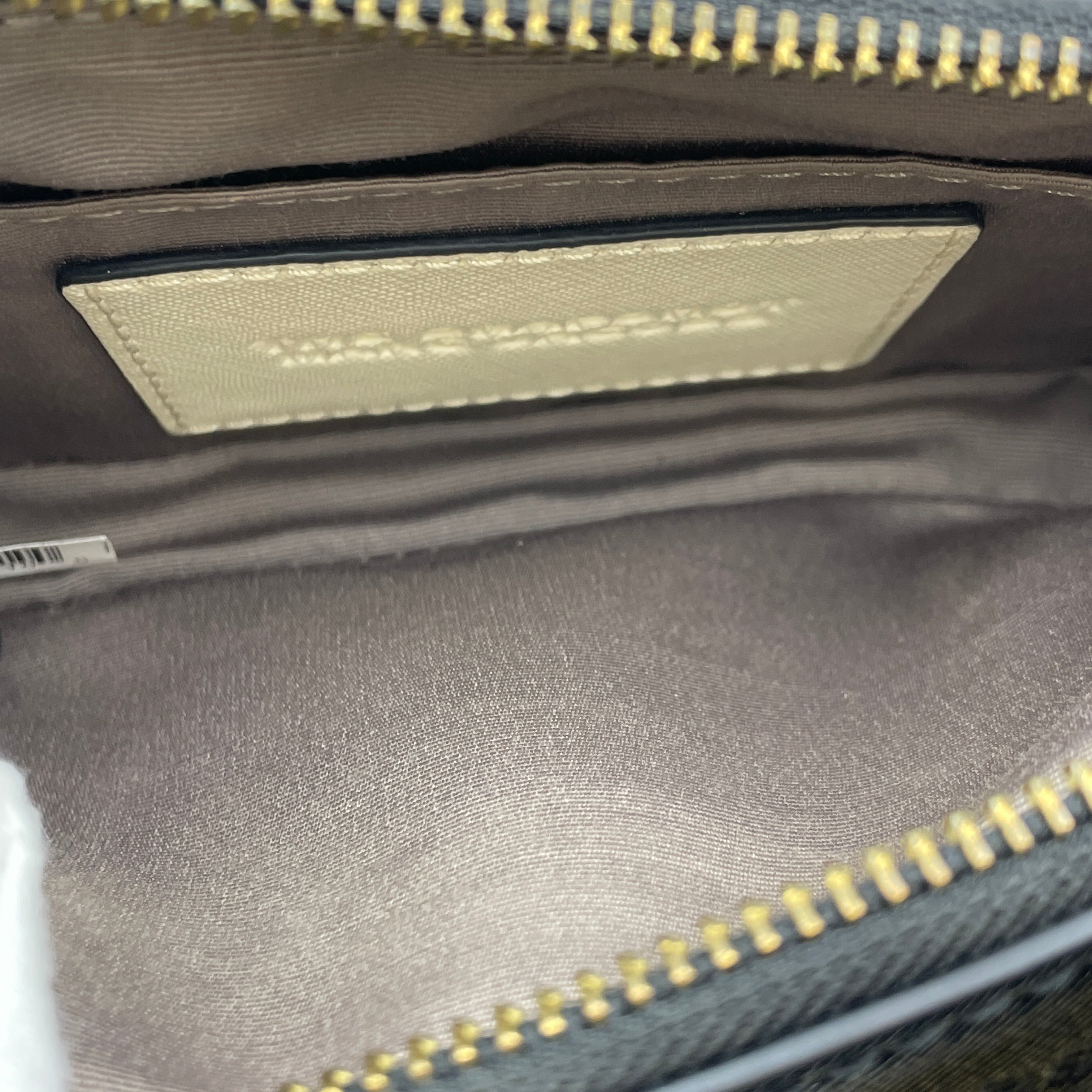 【送料無料】_ MARC JACOBS _(マークジェイコブス)_ザ スナップショット_M0012007 _中古品