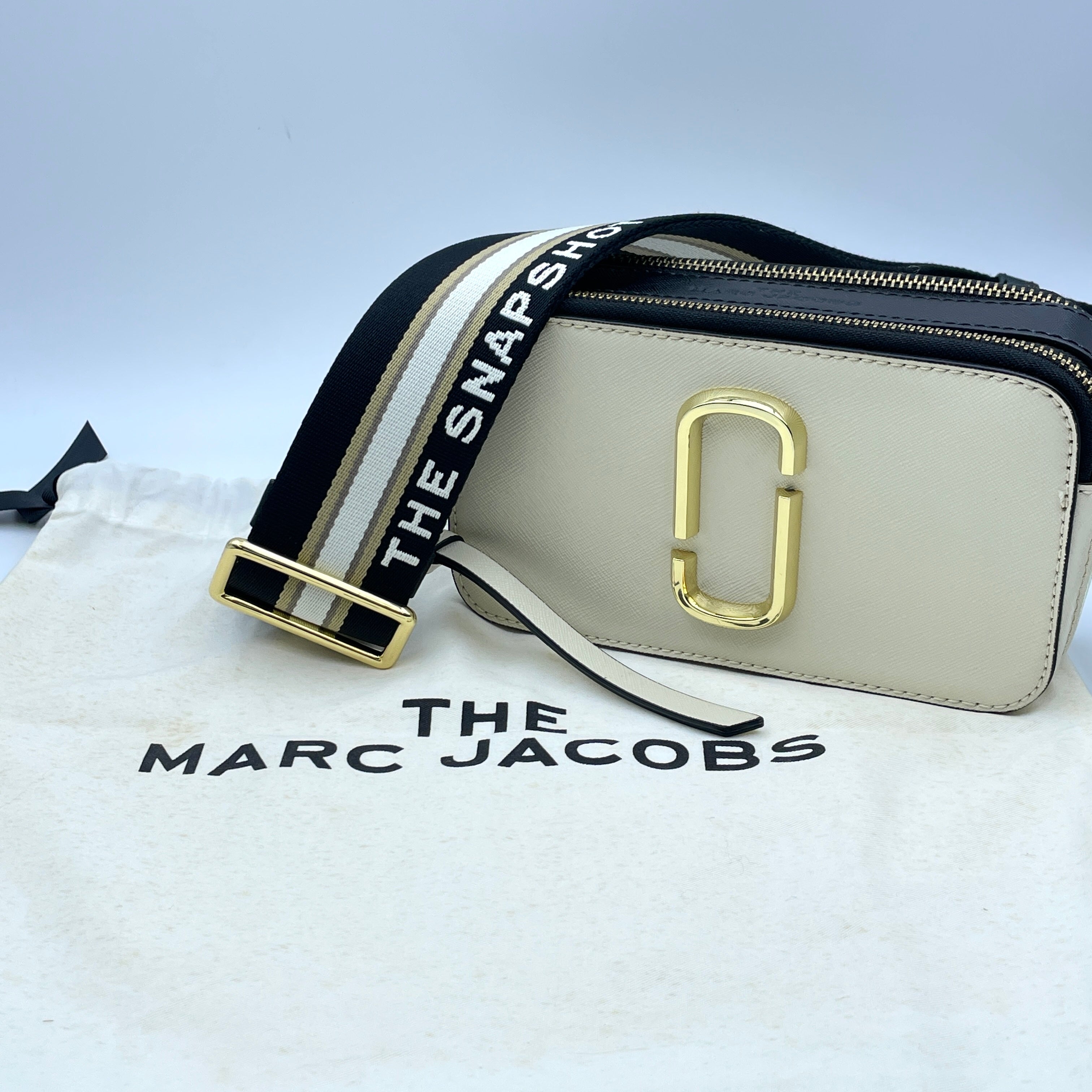【送料無料】_ MARC JACOBS _(マークジェイコブス)_ザ スナップショット_M0012007 _中古品
