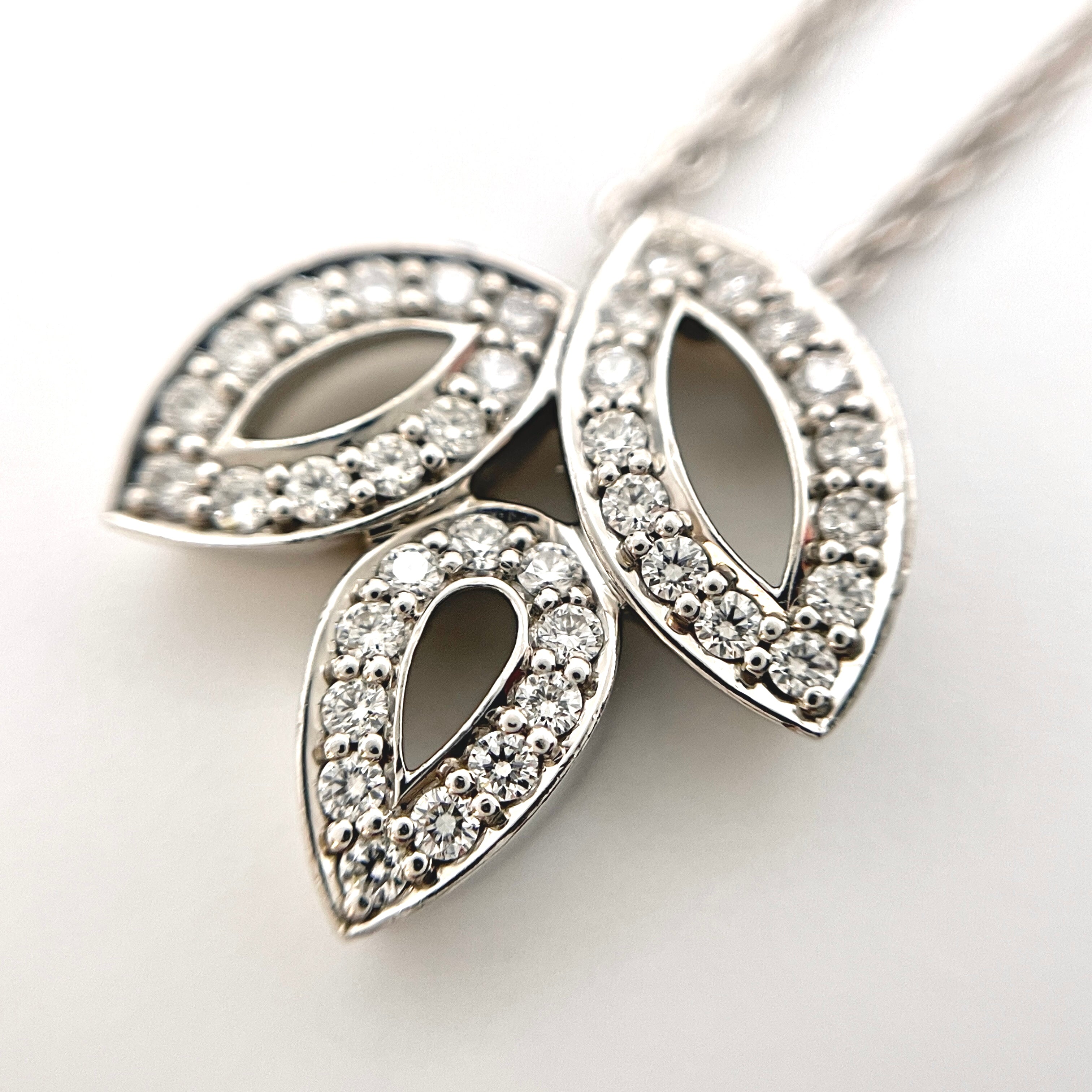 【送料無料】_HARRY WINSTON_(ハリーウィンストン)_リリークラスター・ミニ・ペンダント_PT950 ダイヤモンド 5.7gネックレス_中古品