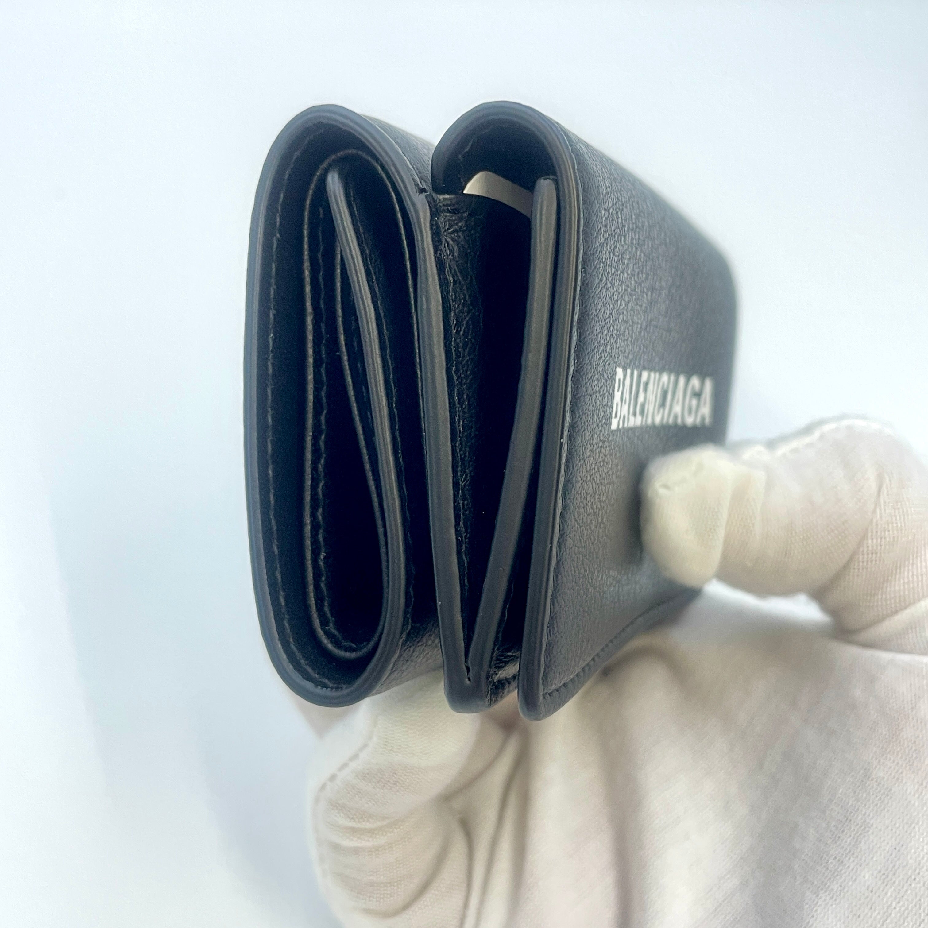 【送料無料】_BALENCIAGA_(バレンシアガ) _コンパクトウォレット三つ折り_エブリデイ ブラック_505055 DLQHN 1060 _未使用品