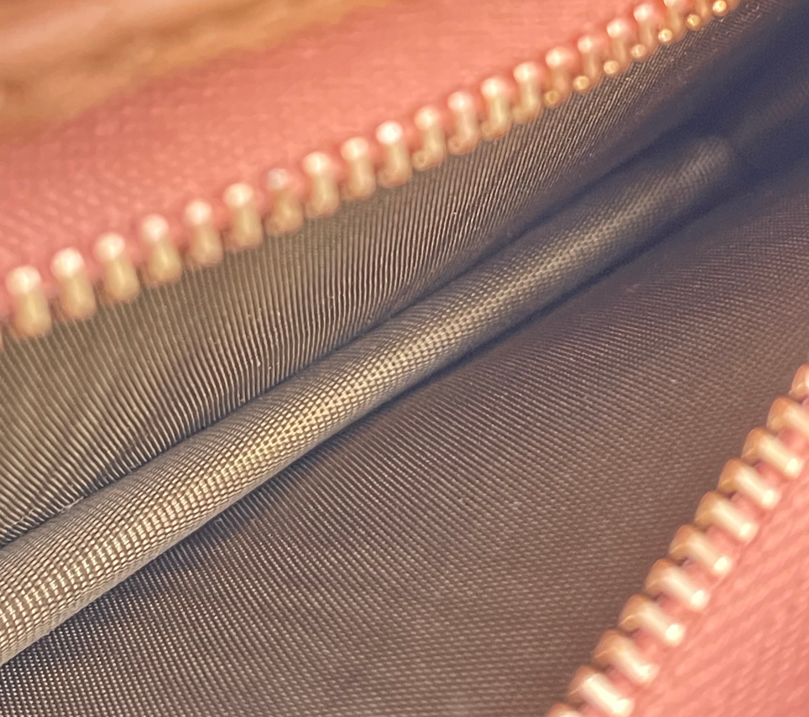 GUCCI_(グッチ) _コンパクト二つ折りウォレット_オフディアGG_カードケースウォレット_523155FACC7 _未使用品