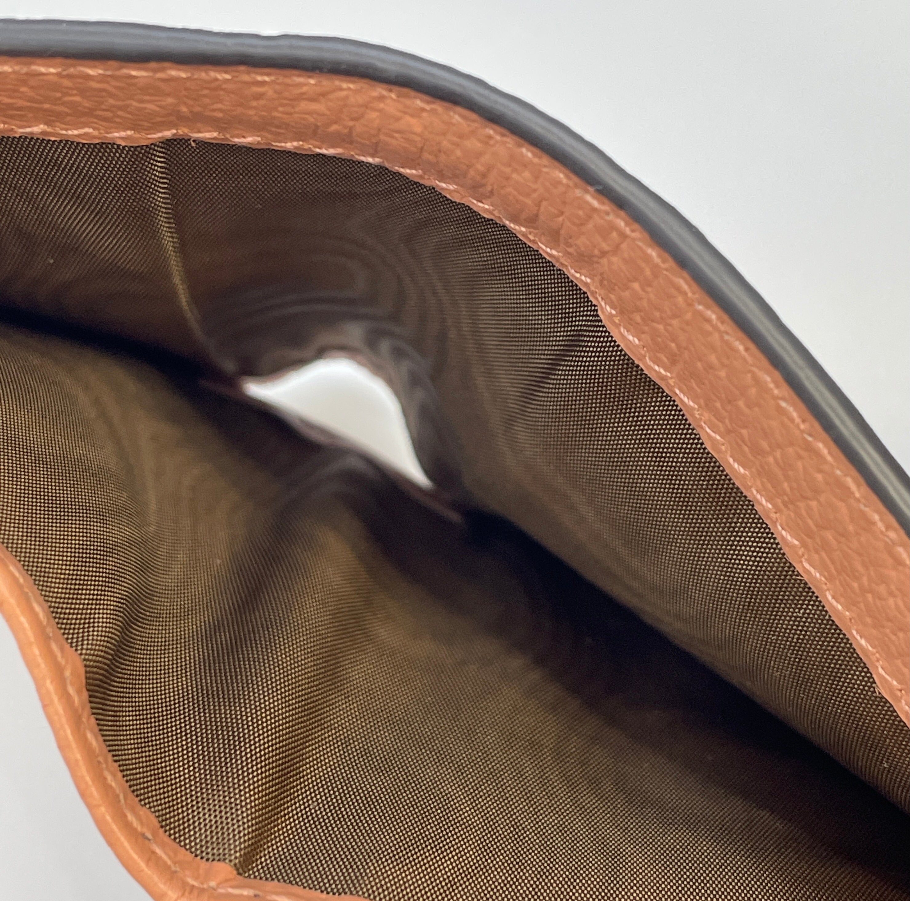 GUCCI_(グッチ) _コンパクト二つ折りウォレット_オフディアGG_カードケースウォレット_523155FACC7 _未使用品