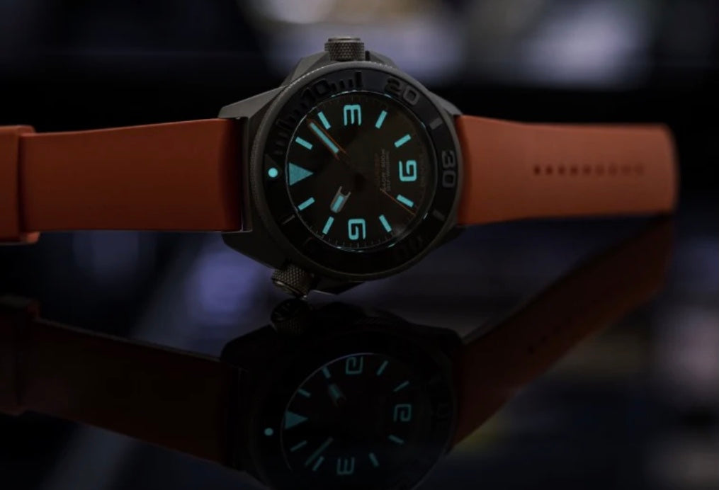 【送料無料】_ UNDONE_(アンダーン)_AQUADEEP SIGNAL ORANGE_未使用品