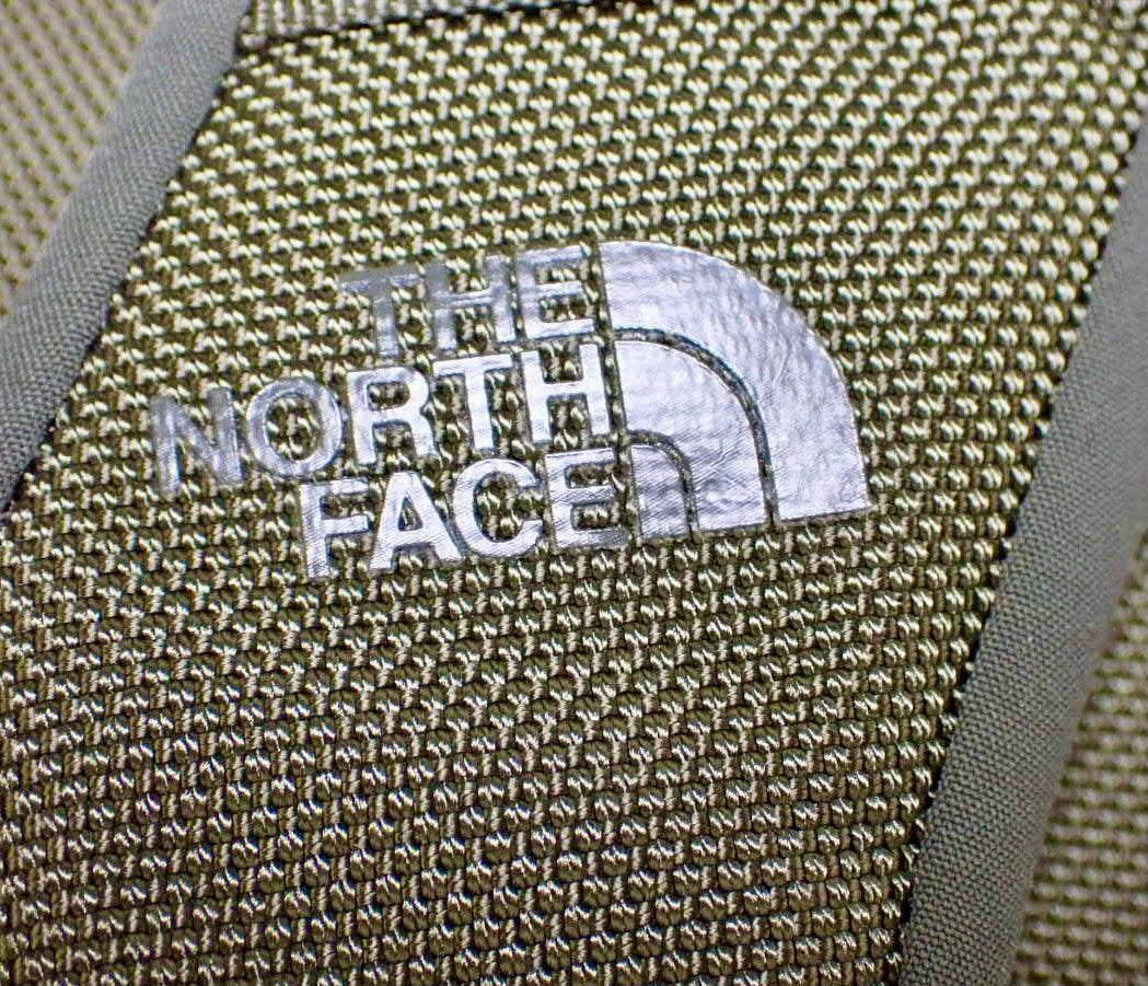 【送料無料】_ THE NORTH FACE_(ノースフェイス)_BCヒューズボックス2 _カモフラージュプリントNM81817_ 中古品