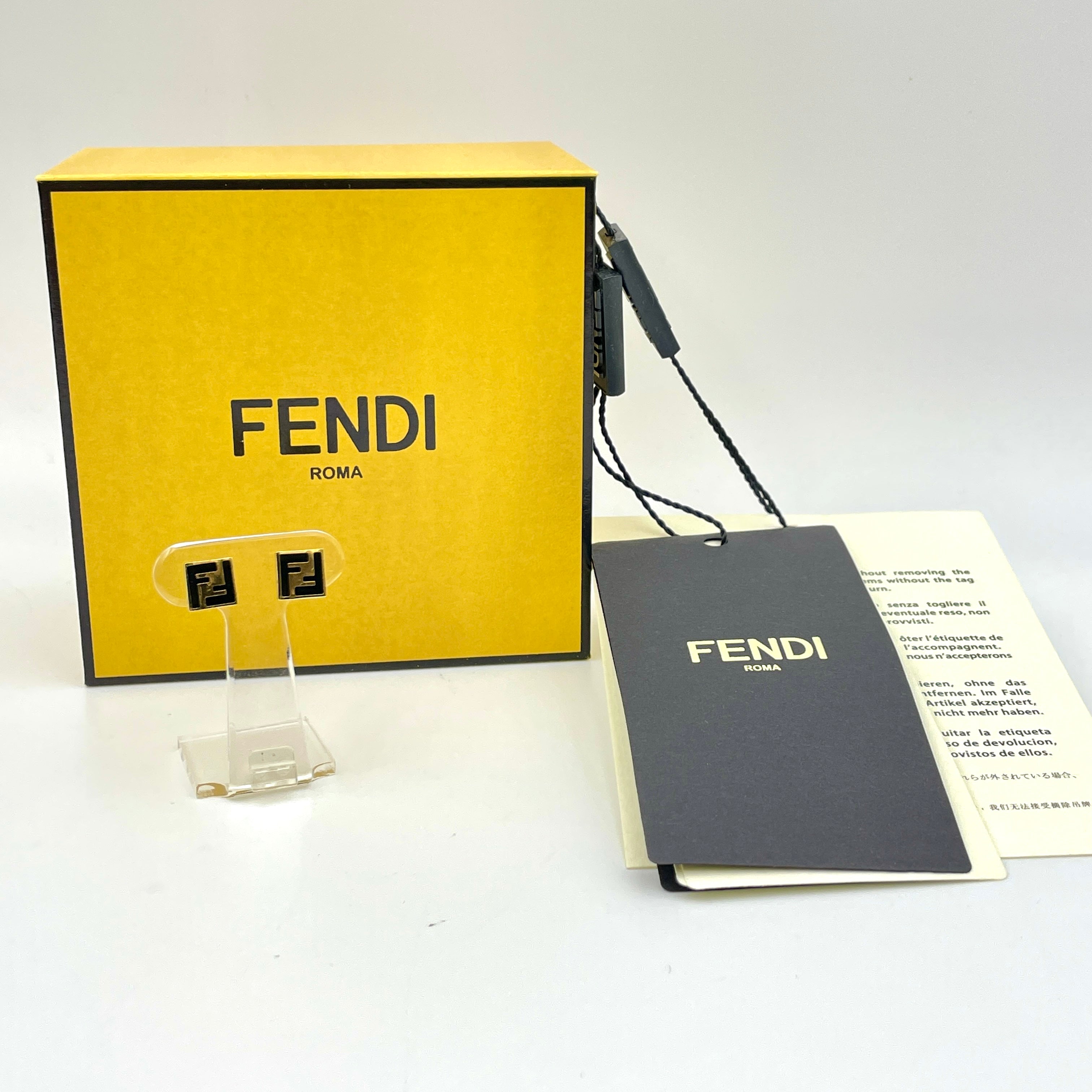 FENDI_(フェンディ)_8AH640 TL9_フォーエバー FFロゴ_中古品
