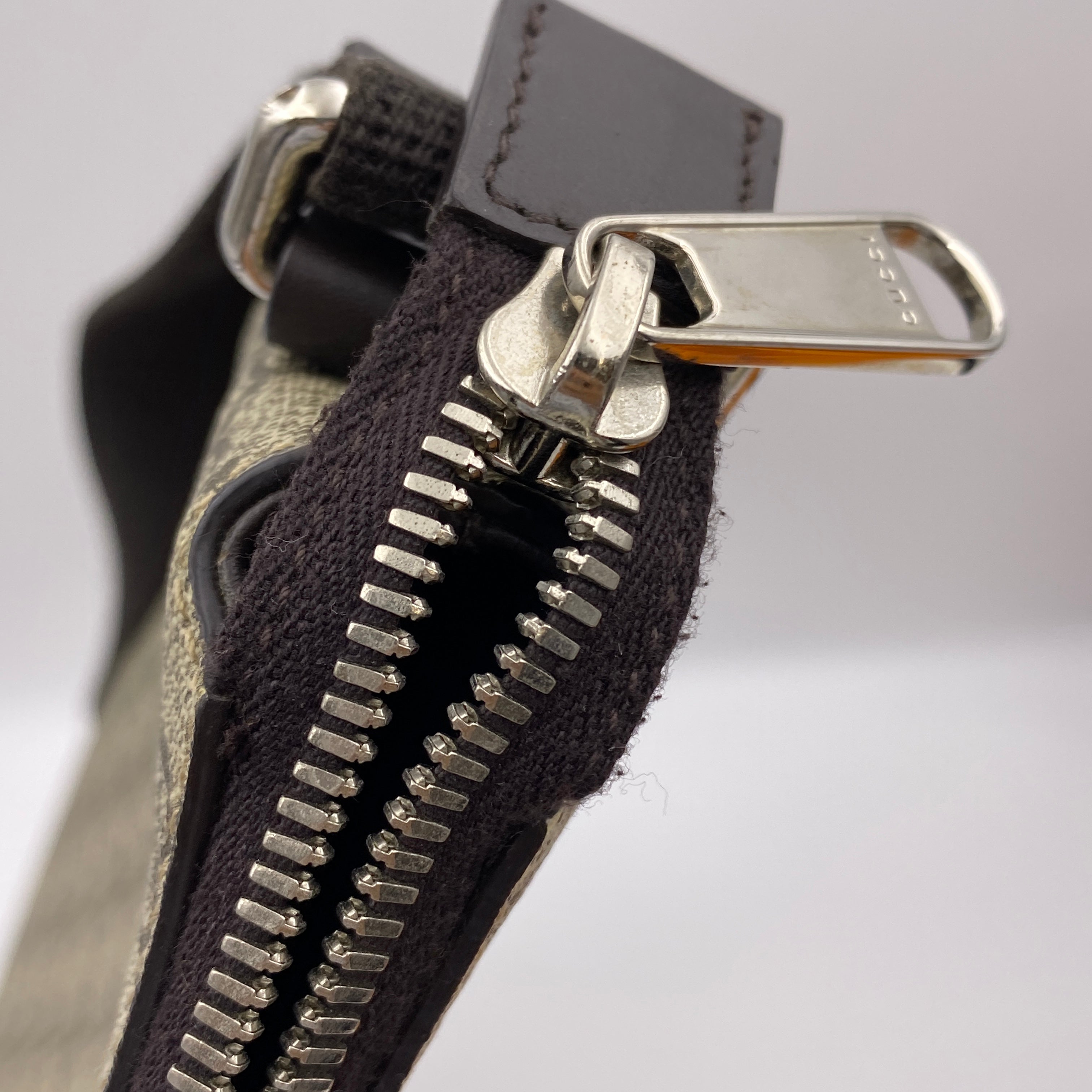 【送料無料】_ GUCCI_(グッチ)_GGスプリームショルダーバッグ _PVCベージュ/ダークブラウン406408_中古品