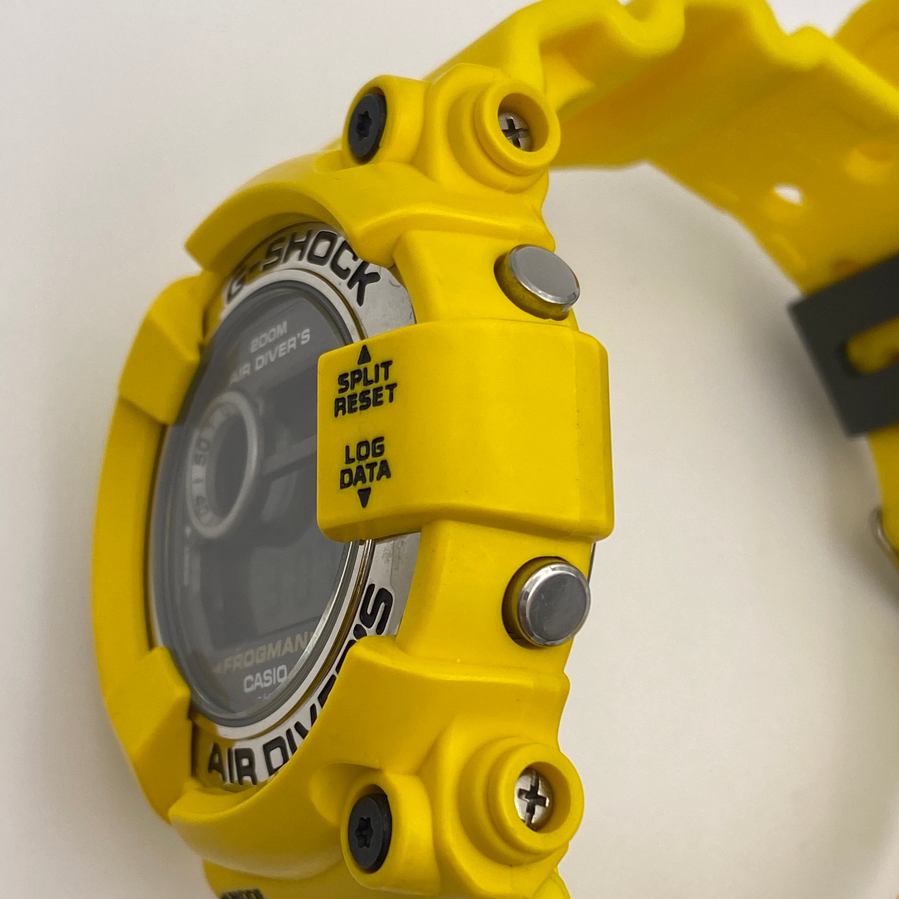 【送料無料】_ CASIO G-SHOCK_(カシオ Gショック)_FROGMAN_ DW-8250Y-9T_ 中古品