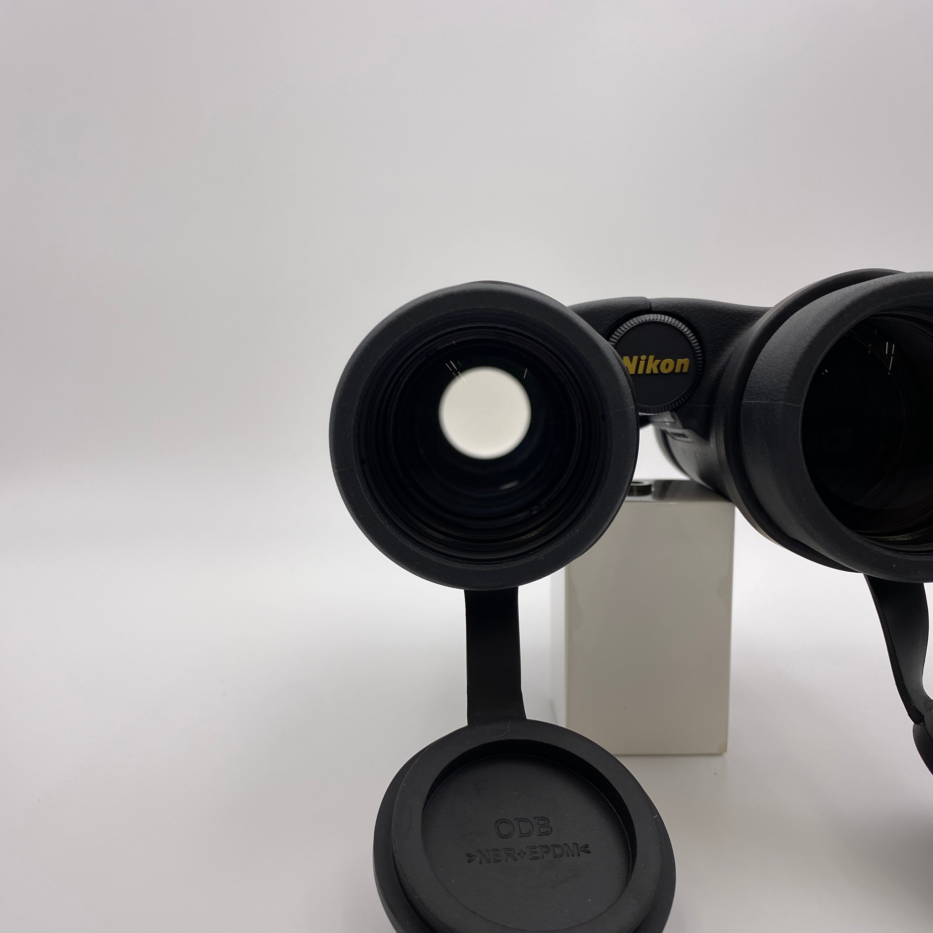 Nikon_(ニコン)_双眼鏡MONARCH 7_ 8x42 8°_中古品