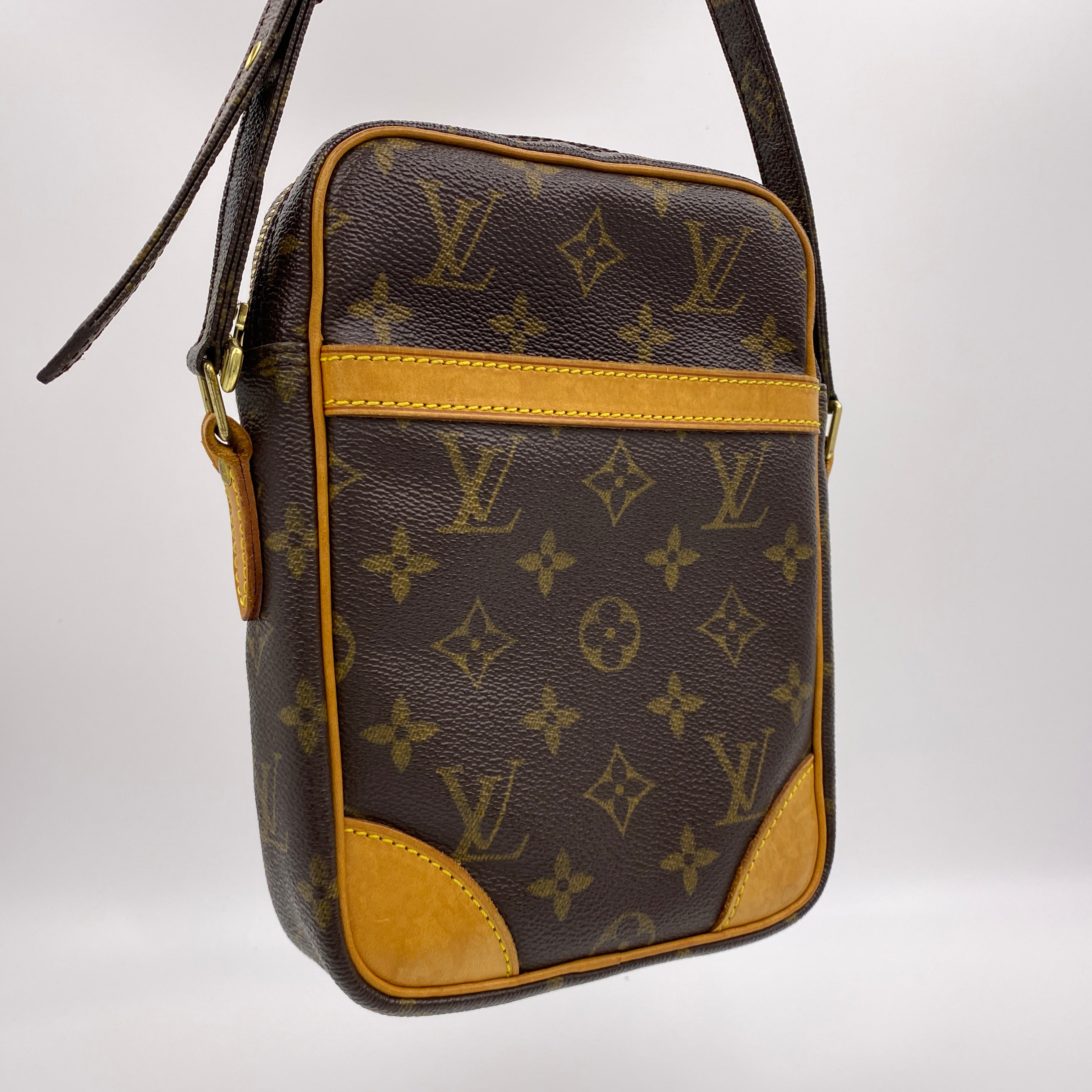 LOUIS VUITTON_(ルイヴィトン)_モノグラム ダヌーブ _M45266_中古品