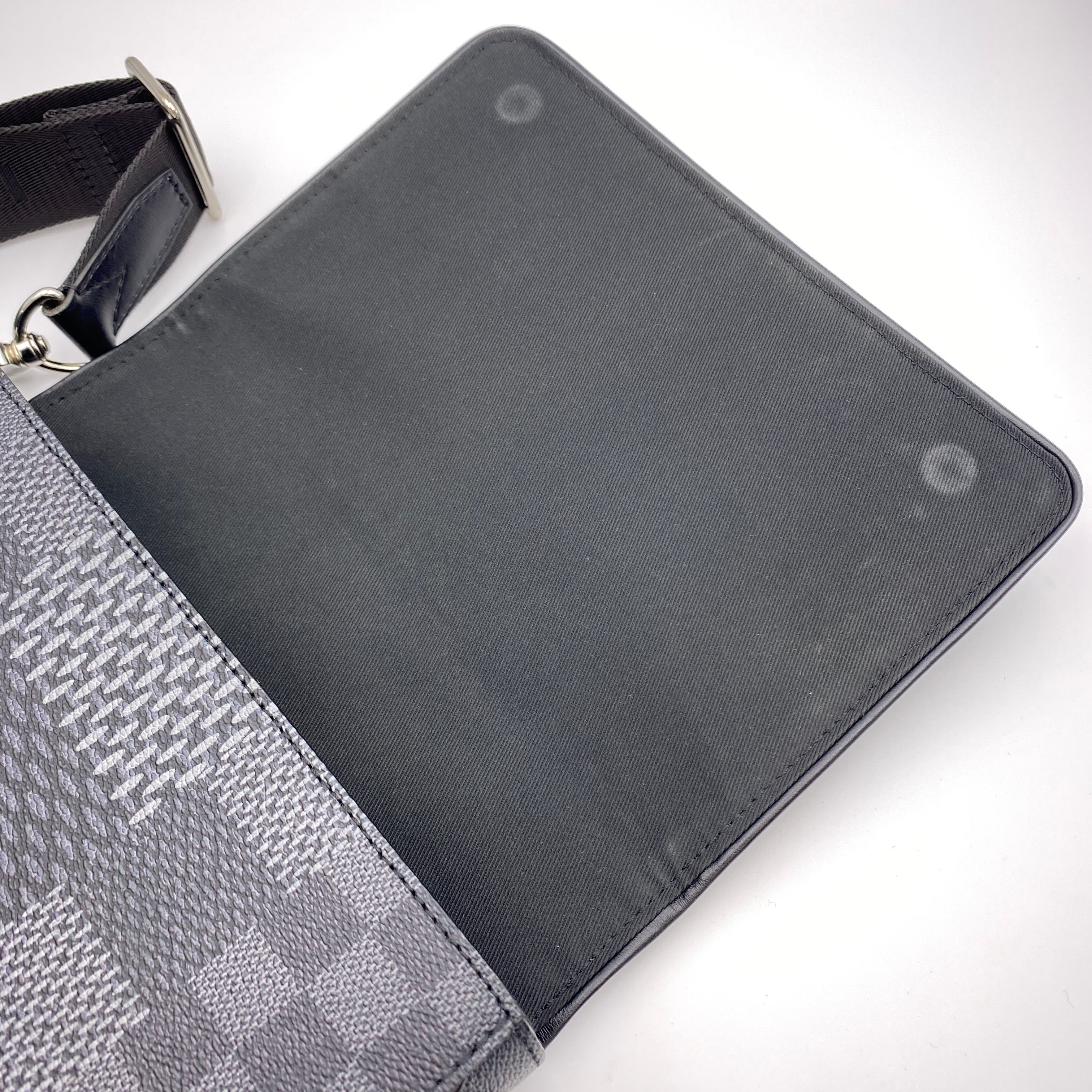 【送料無料】_ LOUIS VUITTON_(ルイヴィトン)_ダミエグラフィット_3D ステュディオメッセンジャー_ N50013_中古品