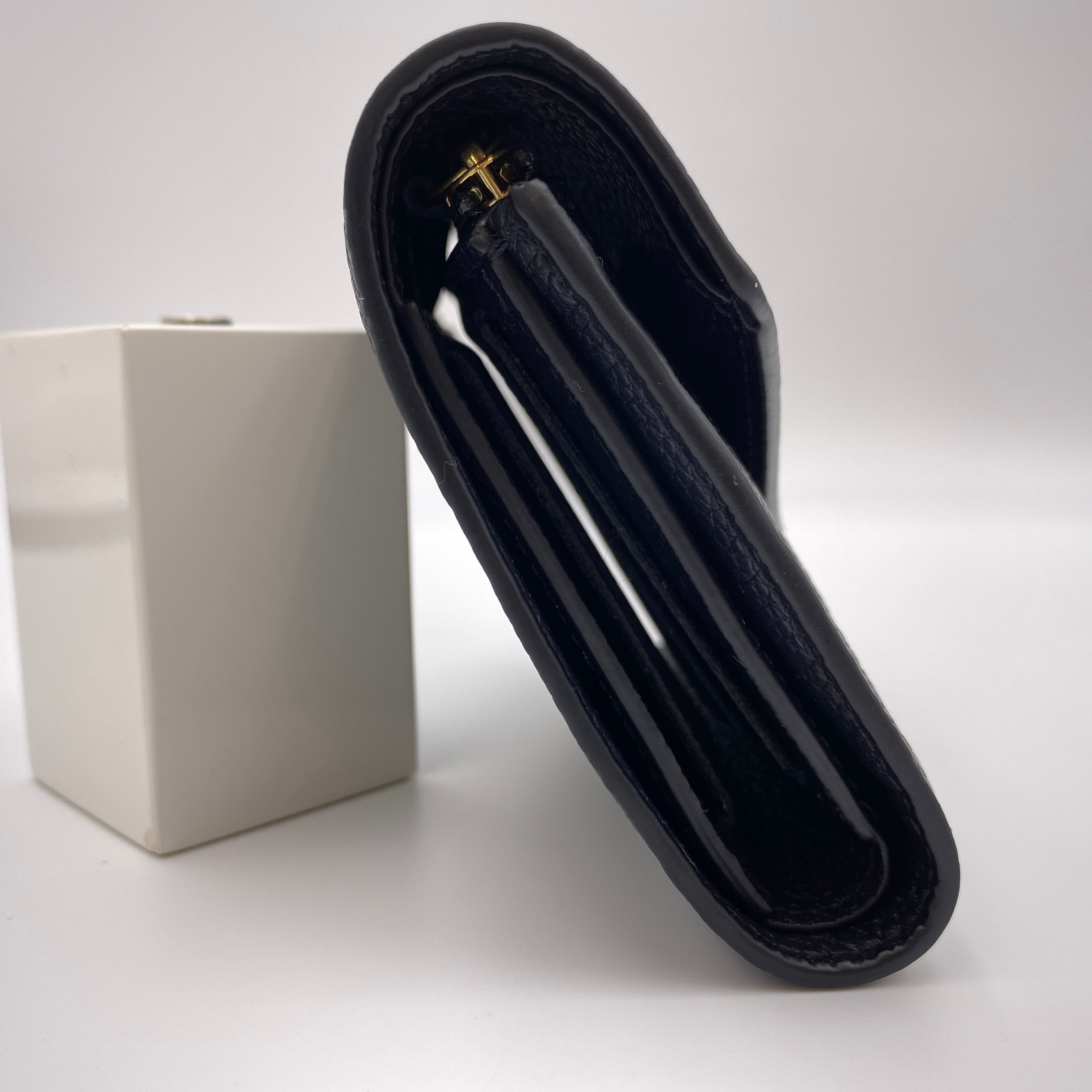 【送料無料】_ LOUIS VUITTON_(ルイヴィトン)_ポルトフォイユ・ヴィクトリーヌ_M64060_中古品