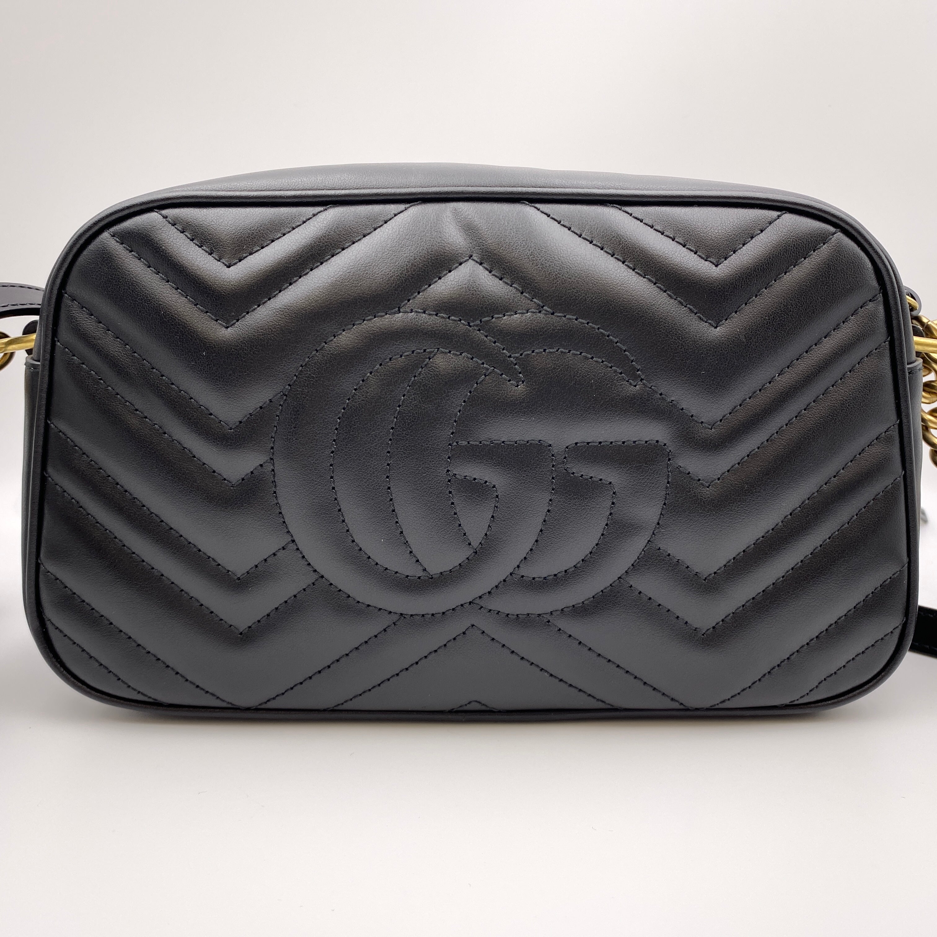 GUCCI_(グッチ)_GGマーモント キルティング_ スモール ショルダーバッグ 447632_中古品