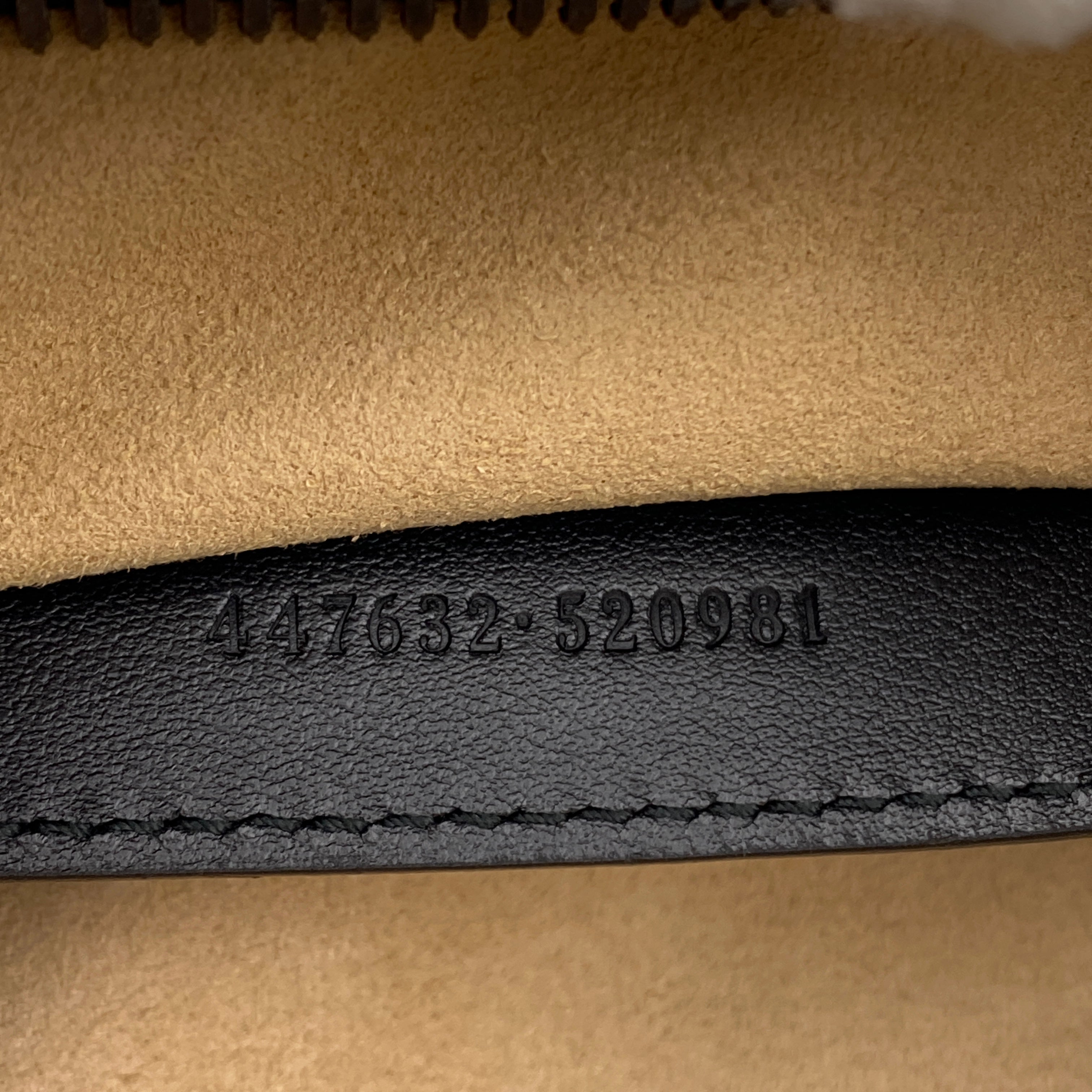 GUCCI_(グッチ)_GGマーモント キルティング_ スモール ショルダーバッグ 447632_中古品