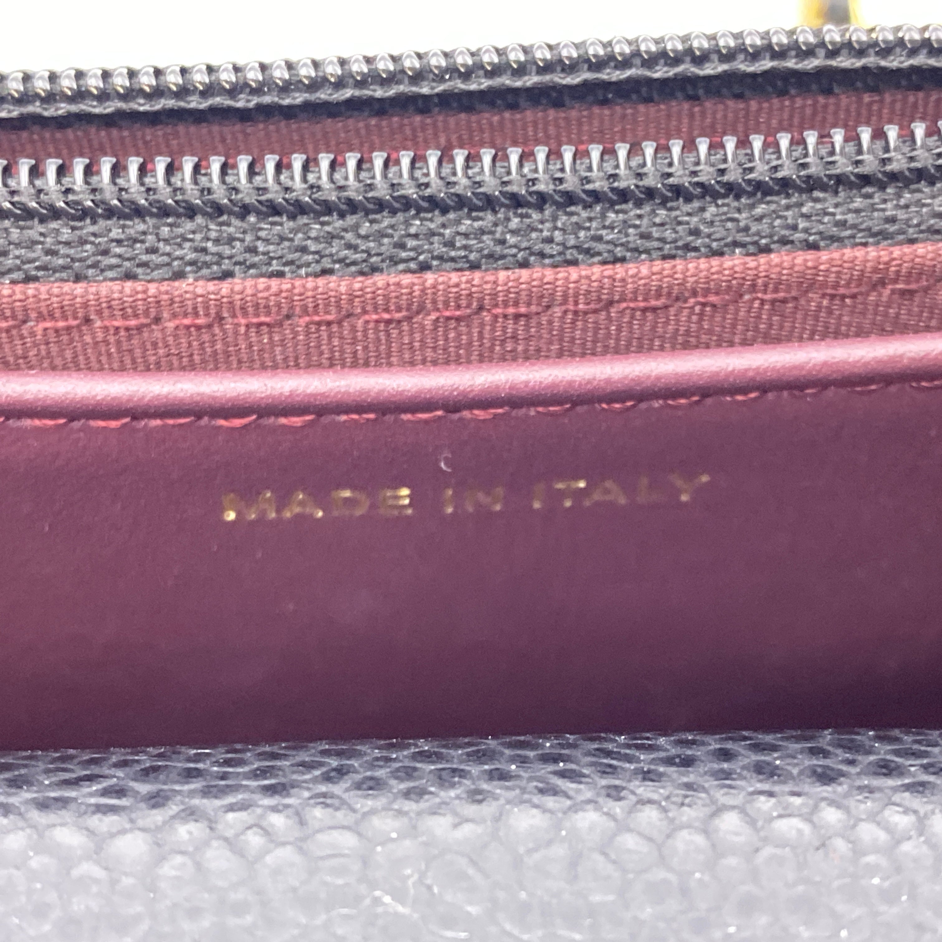 【送料無料】_ CHANEL_(シャネル)_クラッシックチェーンウォレット _マトラッセ/キャビアスキン _中古品