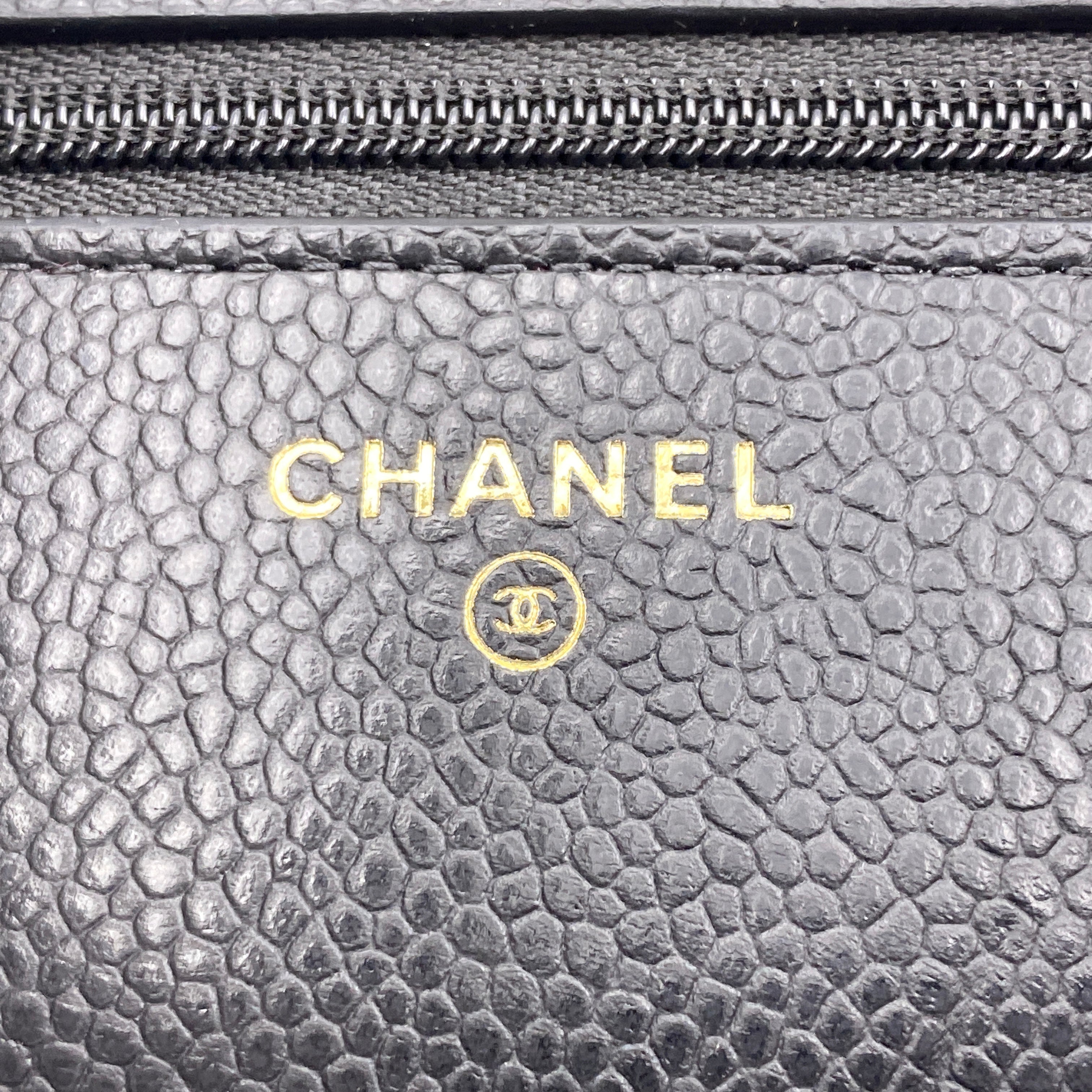 【送料無料】_ CHANEL_(シャネル)_クラッシックチェーンウォレット _マトラッセ/キャビアスキン _中古品