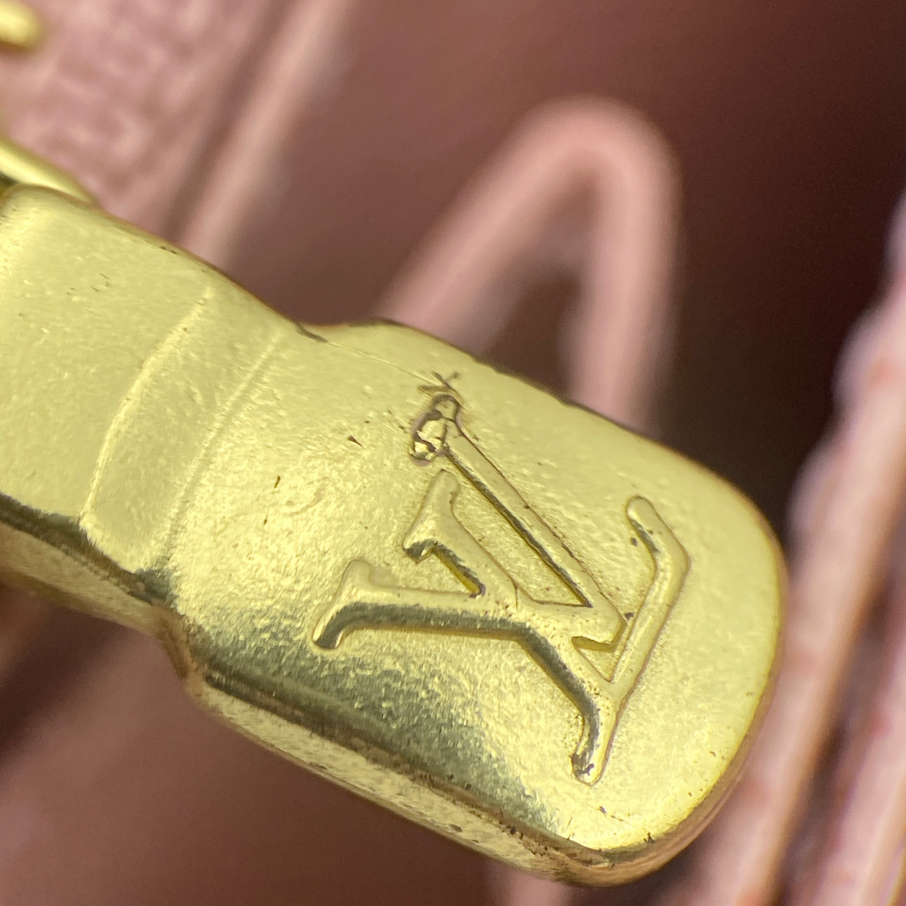 【送料無料】_ LOUIS VUITTON_(ルイヴィトン)_ジッピー・ウォレット _M41894(ローズバレリーヌ) _未使用品